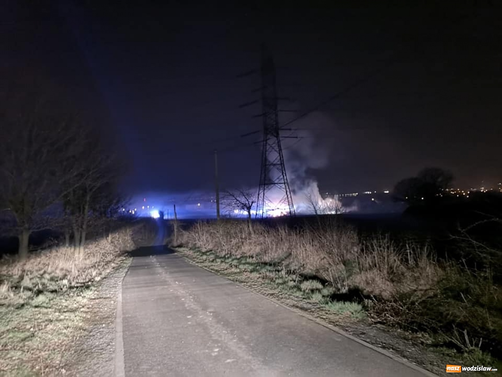 Zdjęcie w galerii na portalu naszwodzislaw.com: Pożar stogu słomy w Lubomi [FOTO] wiadomości z regionu