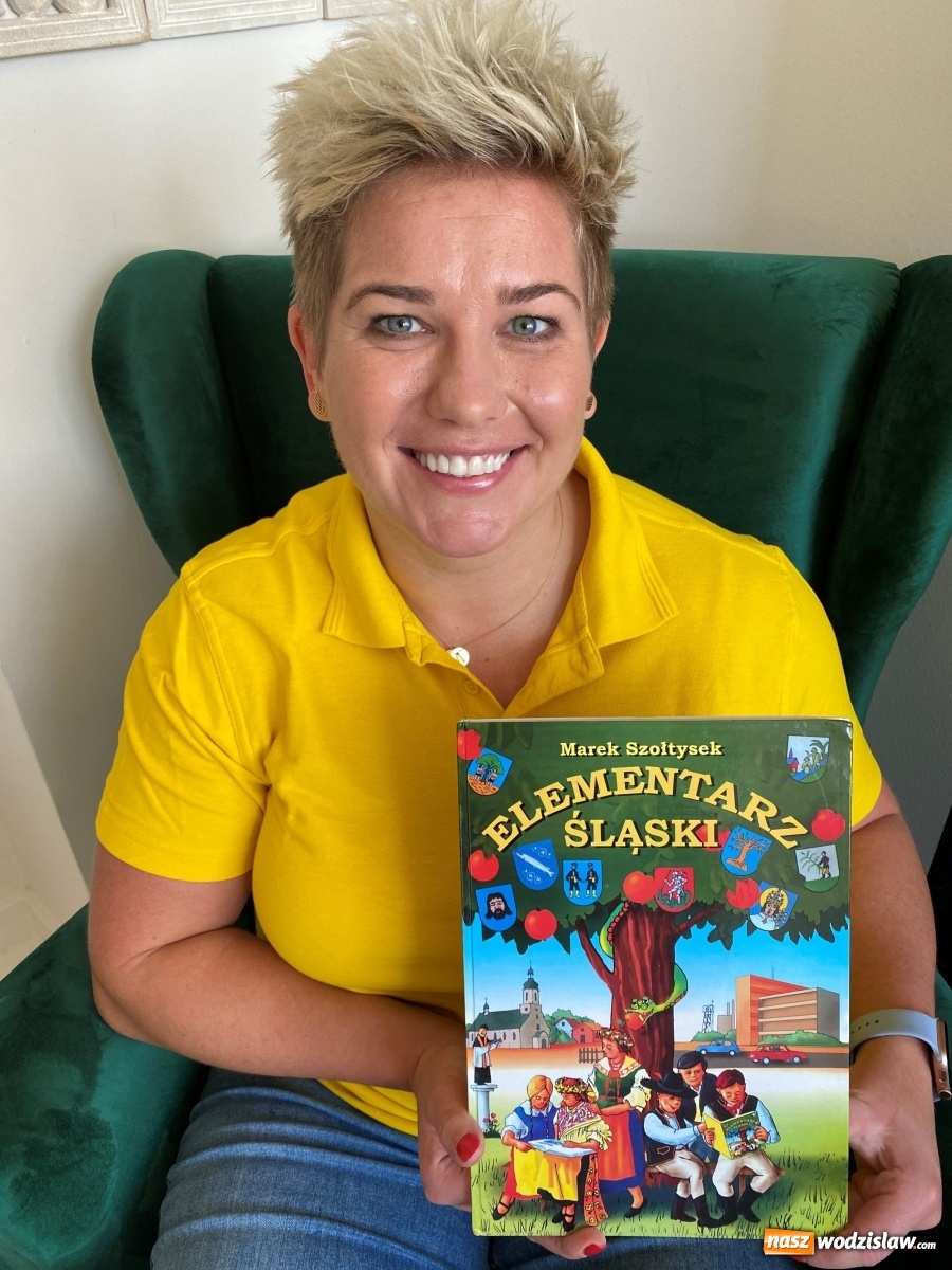 Zdjęcie w galerii na portalu naszwodzislaw.com: Anita Włodarczyk i Witold Bańka czytają po śląsku dla najmłodszych wiadomości z regionu