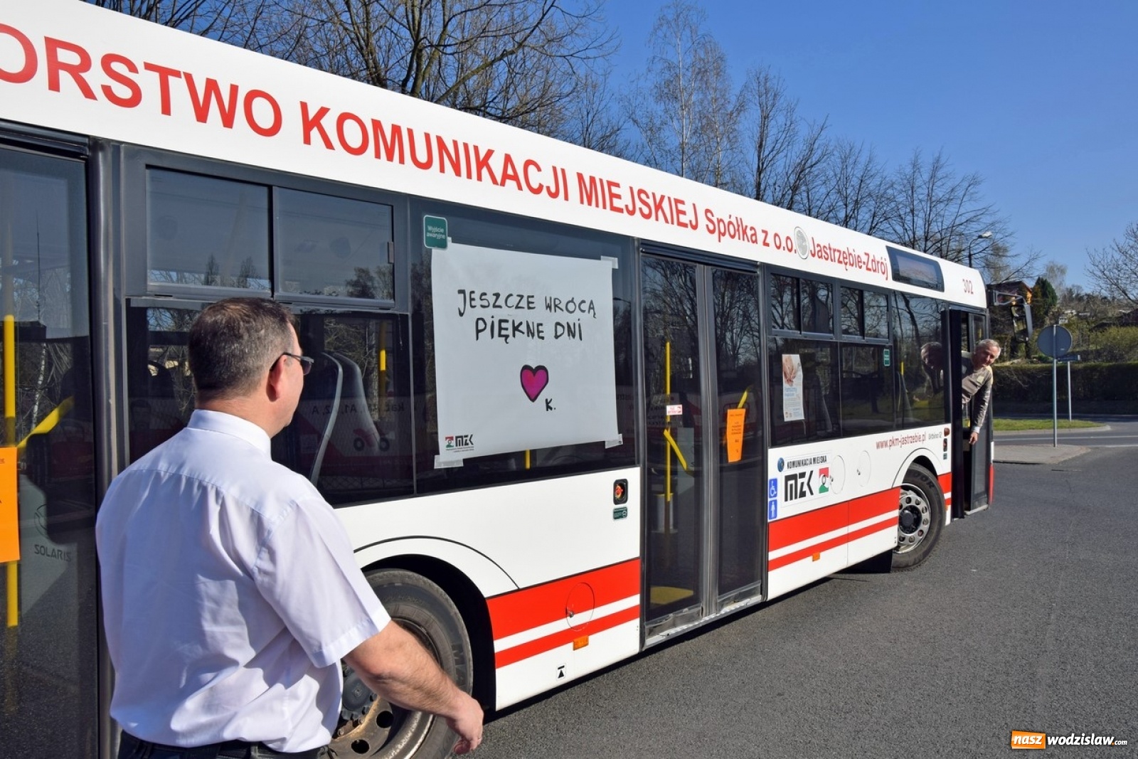 Zdjęcie w galerii na portalu naszwodzislaw.com: Jeszcze wrócą piękne dni. Akcja społeczna MZK Jastrzębie wiadomości z regionu