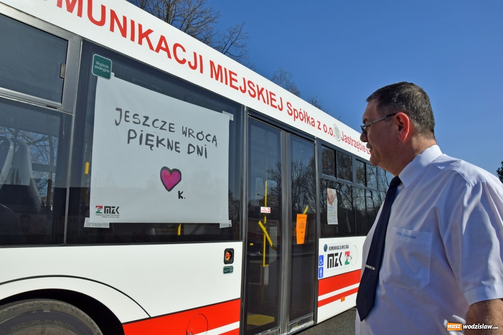 Zdjęcie w galerii na portalu naszwodzislaw.com: Jeszcze wrócą piękne dni. Akcja społeczna MZK Jastrzębie wiadomości z regionu