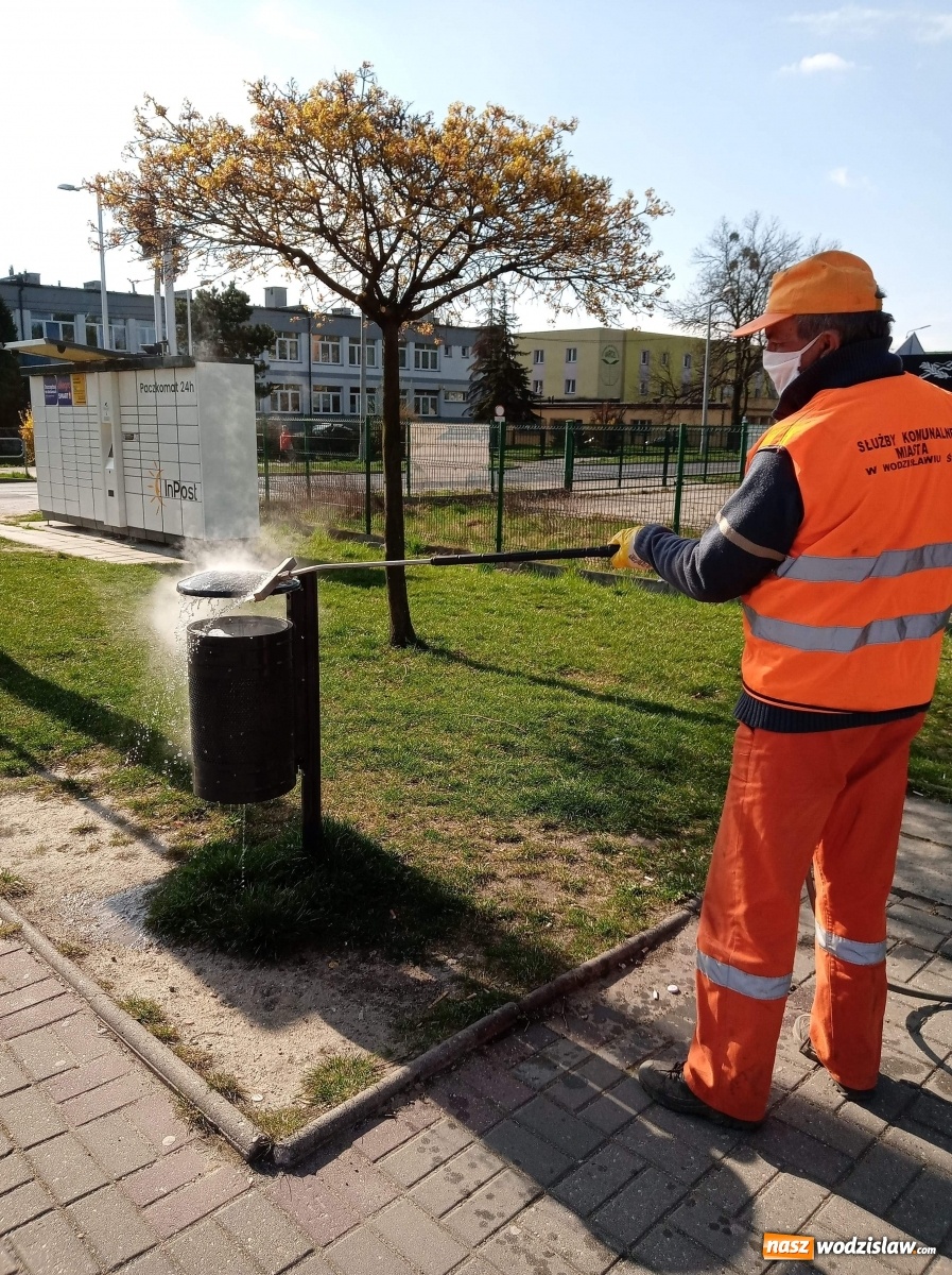 Zdjęcie w galerii na portalu naszwodzislaw.com: Tak przebiega dezynfekcja w mieście wiadomości z regionu