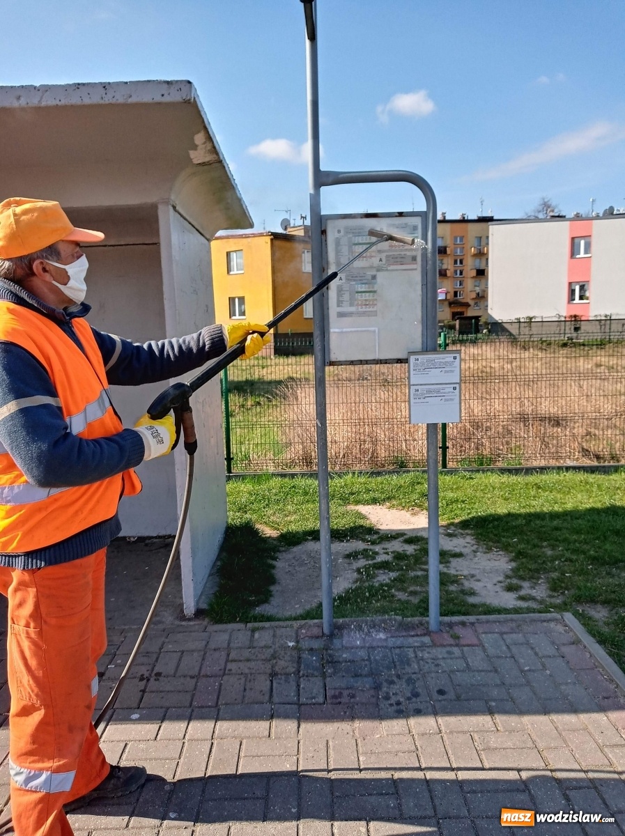 Zdjęcie w galerii na portalu naszwodzislaw.com: Tak przebiega dezynfekcja w mieście wiadomości z regionu