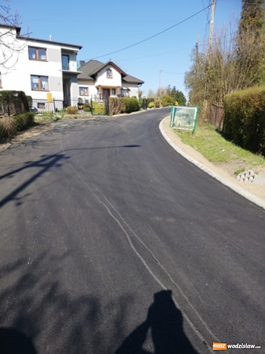 Zdjęcie w galerii na portalu naszwodzislaw.com: Remont odcinka ulicy Słonecznej w Gogołowej dobiegł końca wiadomości z regionu