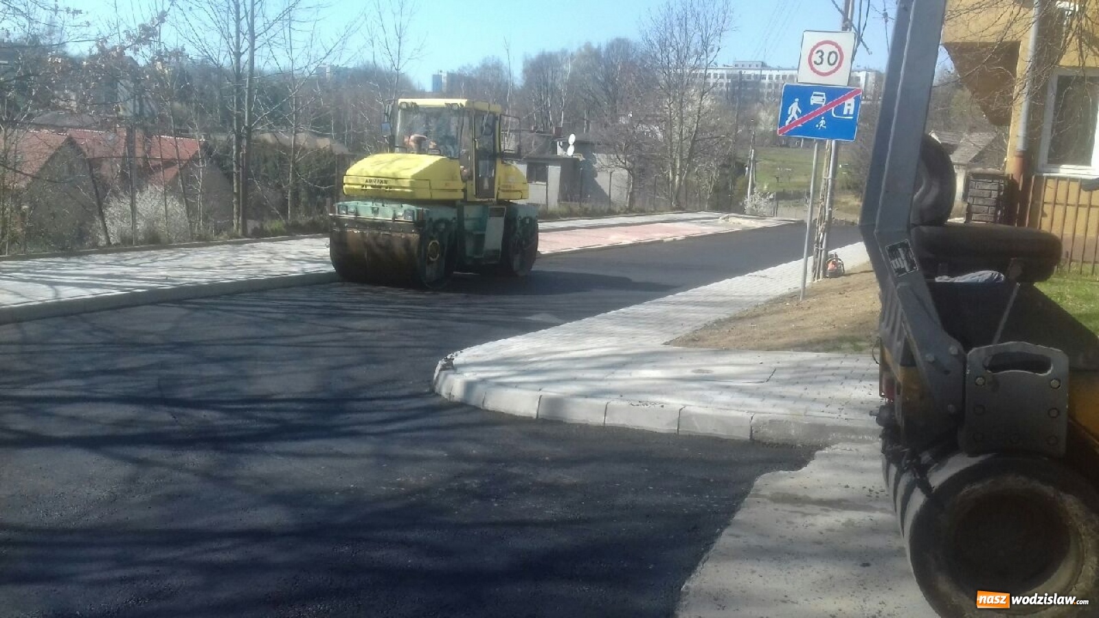 Zdjęcie w galerii na portalu naszwodzislaw.com: Remont na ulicy Daszyńskiego dobiega końca wiadomości z regionu