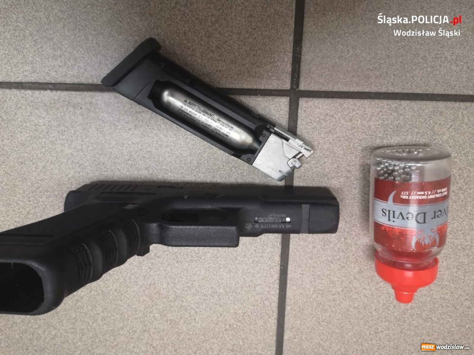 Zdjęcie w galerii na portalu naszwodzislaw.com: Po spożyciu alkoholu strzelali do samochodów wiadomości z regionu
