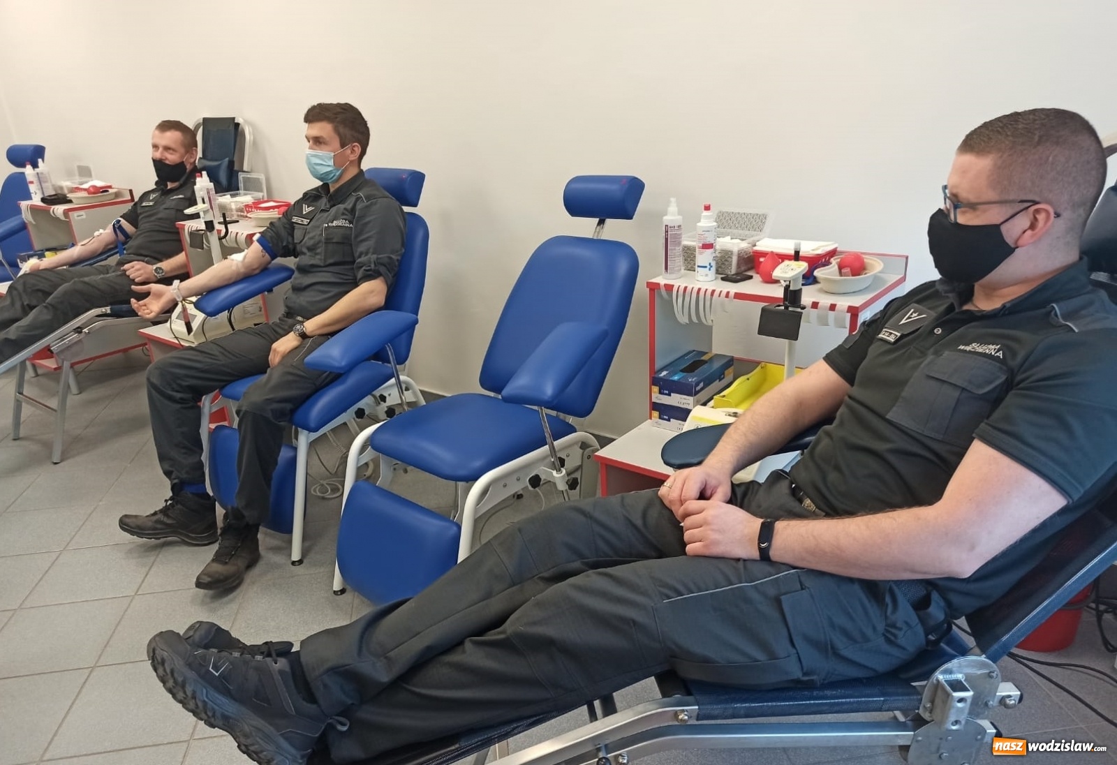 Zdjęcie w galerii na portalu naszwodzislaw.com: Służba Więzienna z Jastrzębia-Zdroju odpowiedziała na apel raciborskiego krwiodawstwa wiadomości z regionu