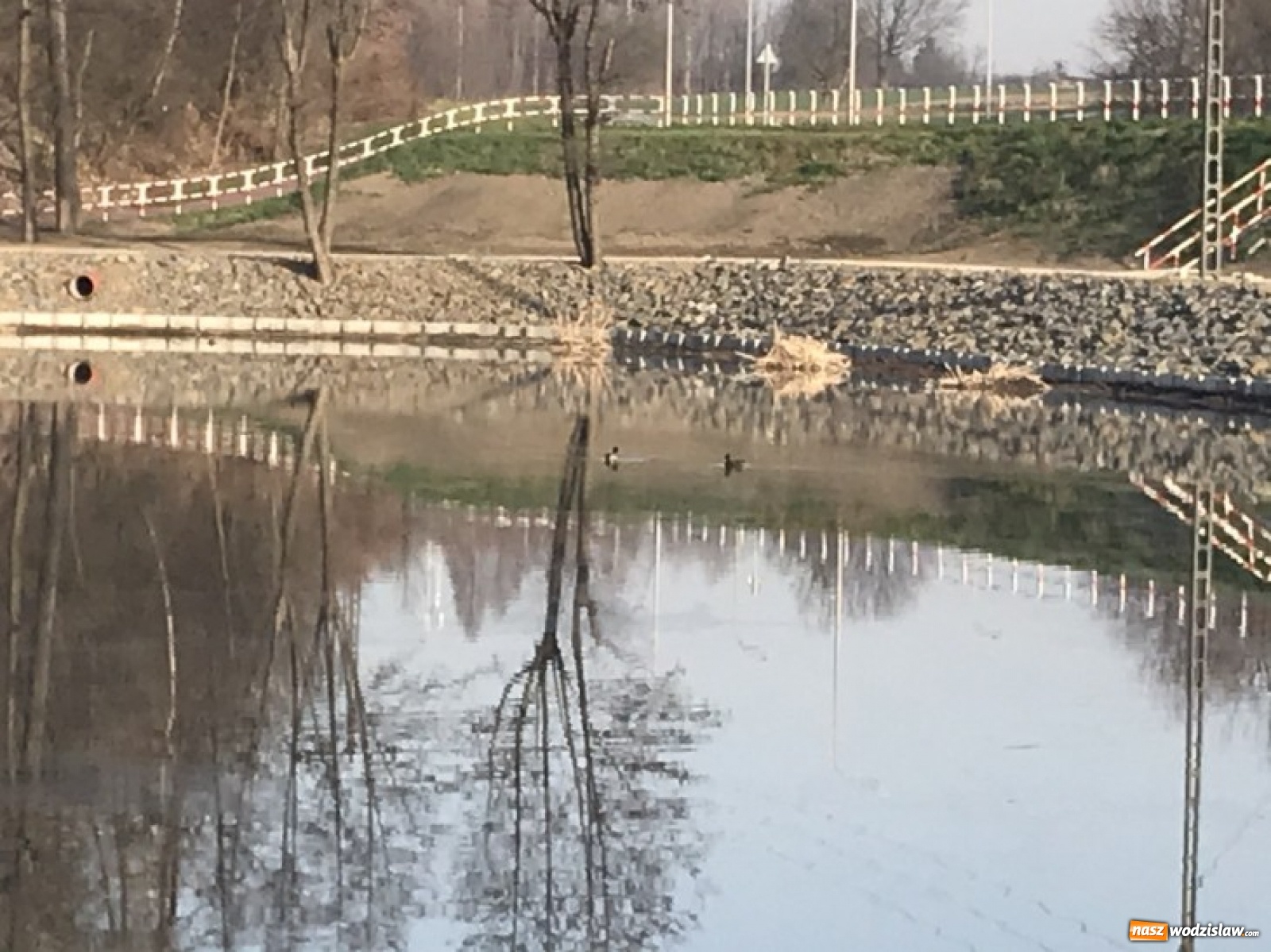 Zdjęcie w galerii na portalu naszwodzislaw.com: Trwają prace przy budowie tężni w Rydułtowach [FOTO] wiadomości z regionu