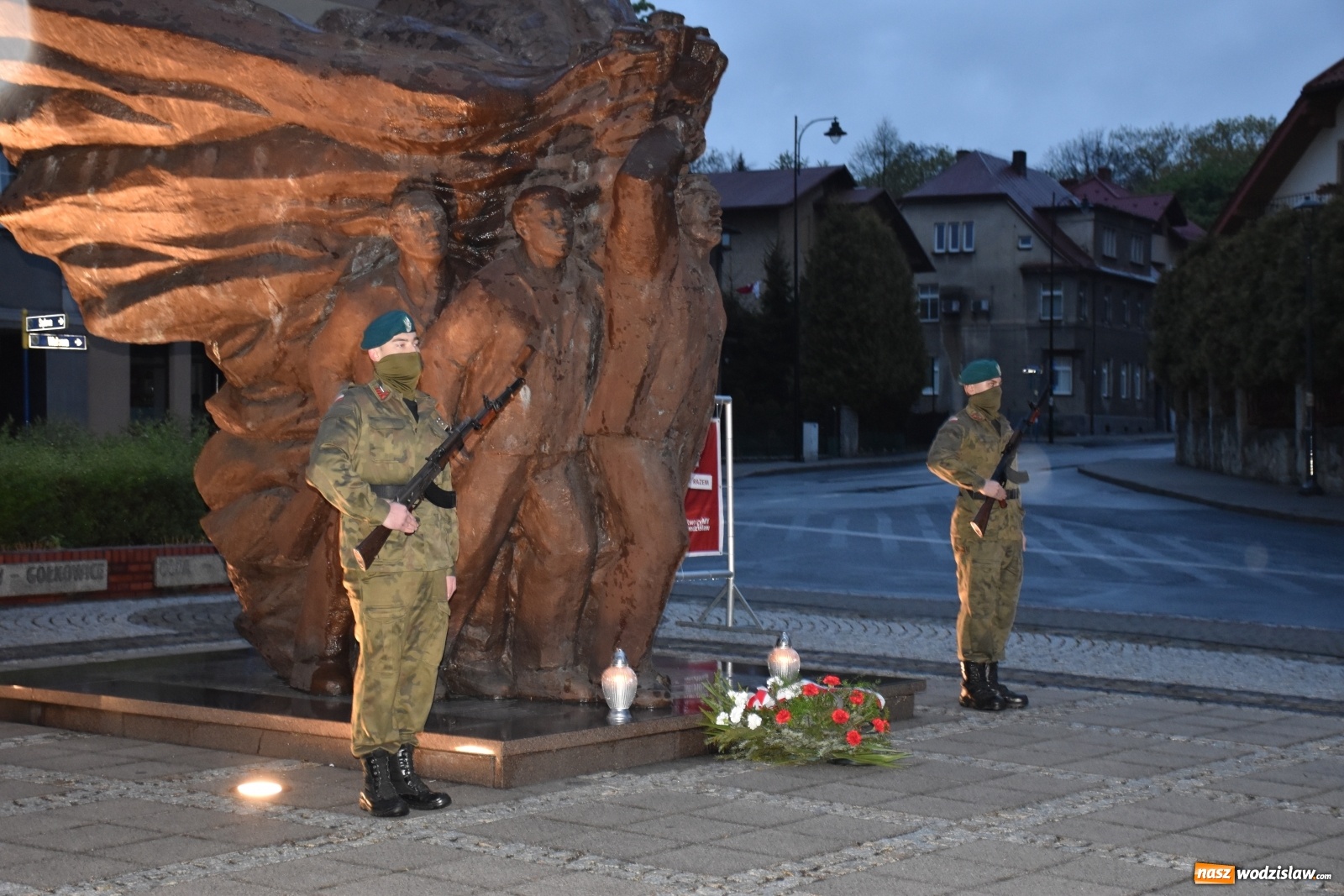Zdjęcie w galerii na portalu naszwodzislaw.com: Inne niż zwykle obchody 3 Maja w Wodzisławiu Śląskim wiadomości z regionu
