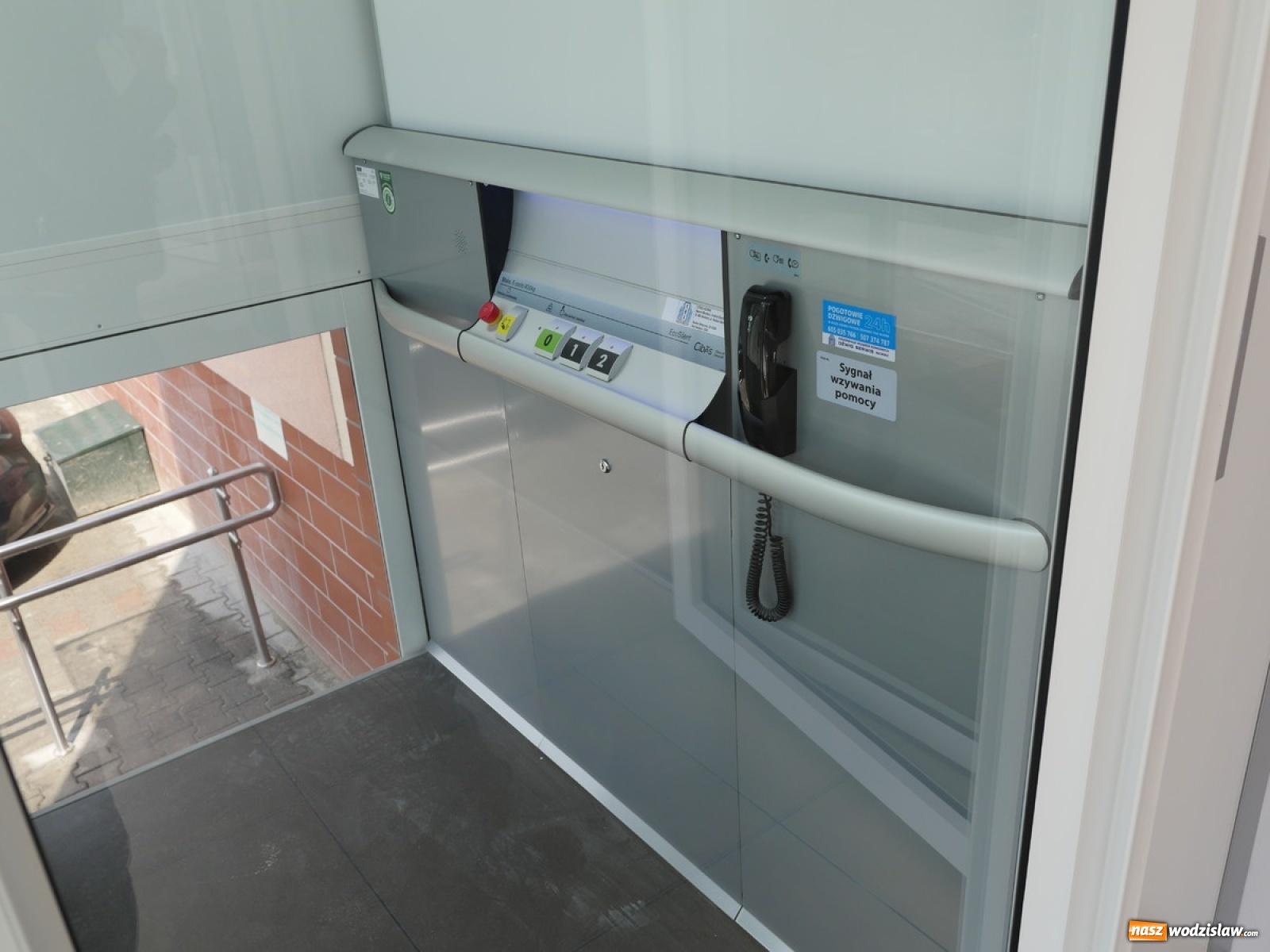 Zdjęcie w galerii na portalu naszwodzislaw.com: Winda w wodzisławskiej książnicy już działa wiadomości z regionu