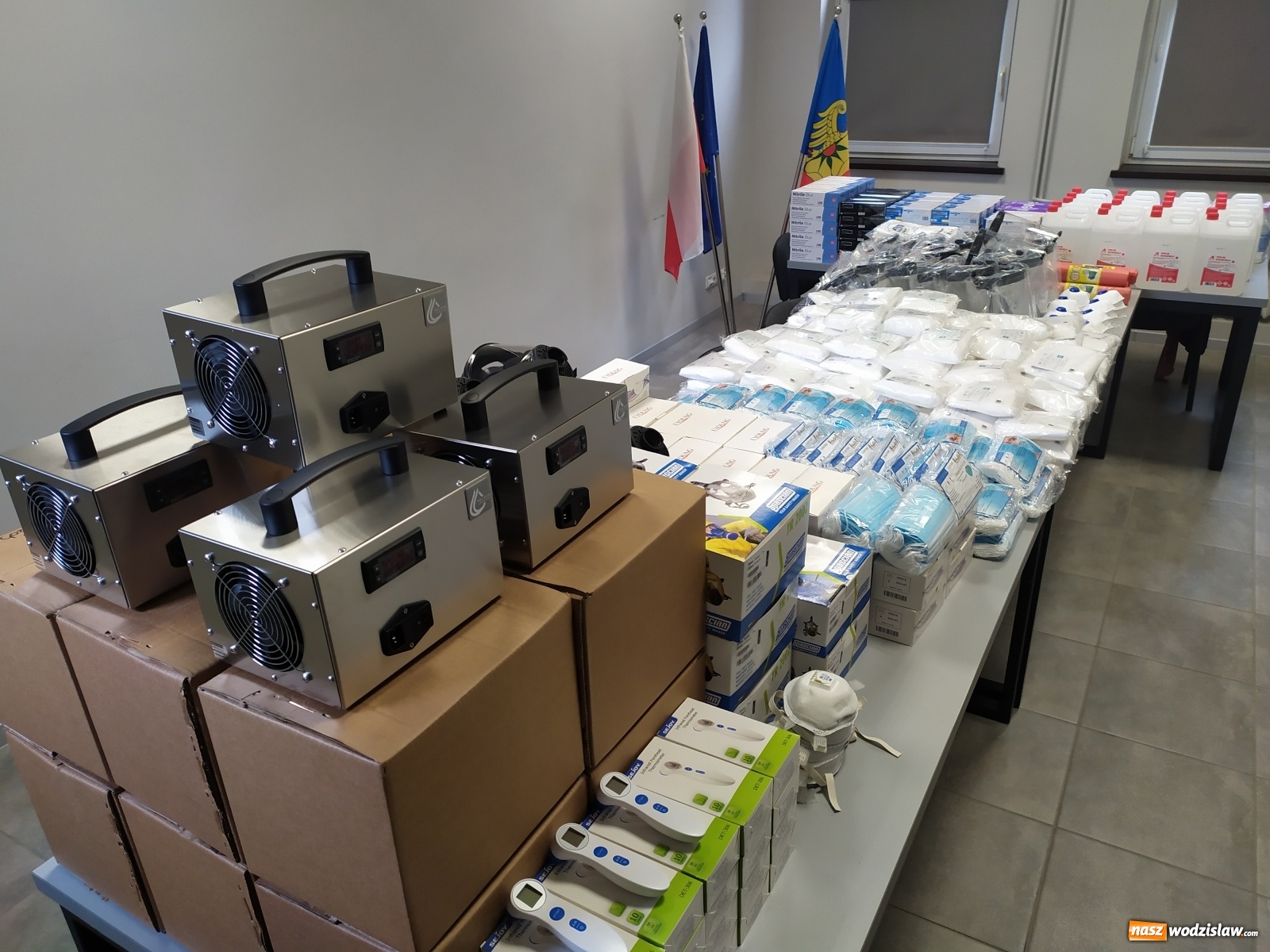 Zdjęcie w galerii na portalu naszwodzislaw.com: Do wodzisławskich przedszkoli trafiło wyposażenie ochronne wiadomości z regionu