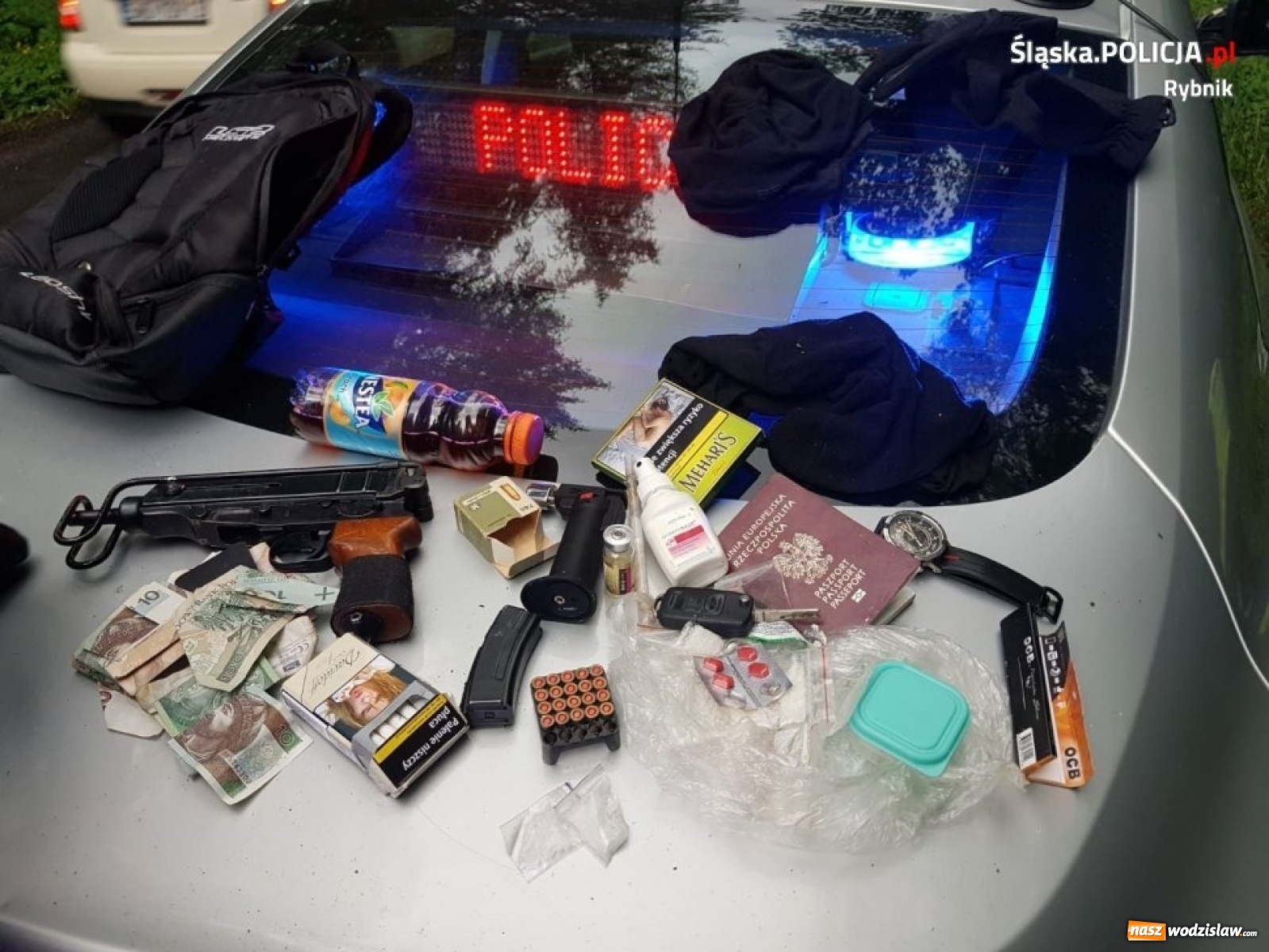 Zdjęcie w galerii na portalu naszwodzislaw.com: Motocyklista z bronią maszynową uciekał przed policją [WIDEO] wiadomości z regionu