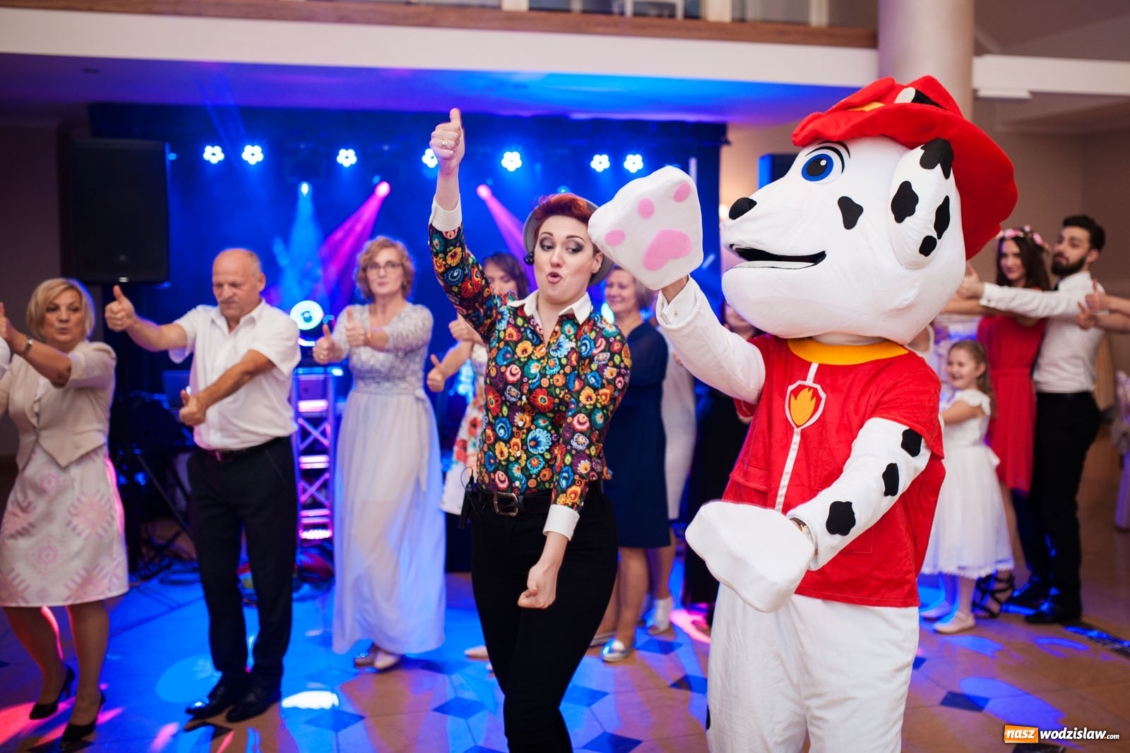 Zdjęcie w galerii na portalu naszwodzislaw.com: #hot16challenge2 - RAP z Gramofonu wiadomości z regionu