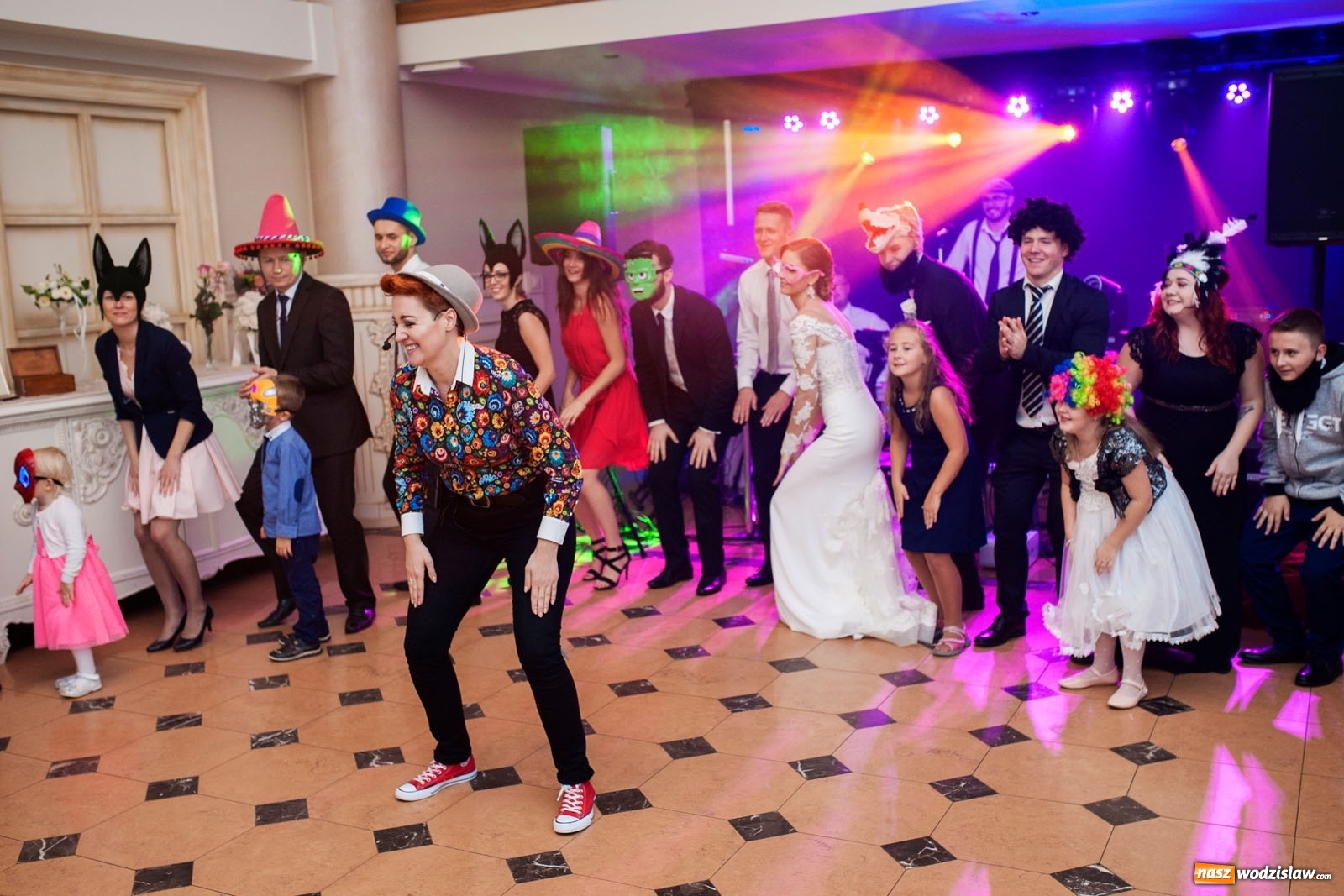 Zdjęcie w galerii na portalu naszwodzislaw.com: #hot16challenge2 - RAP z Gramofonu wiadomości z regionu