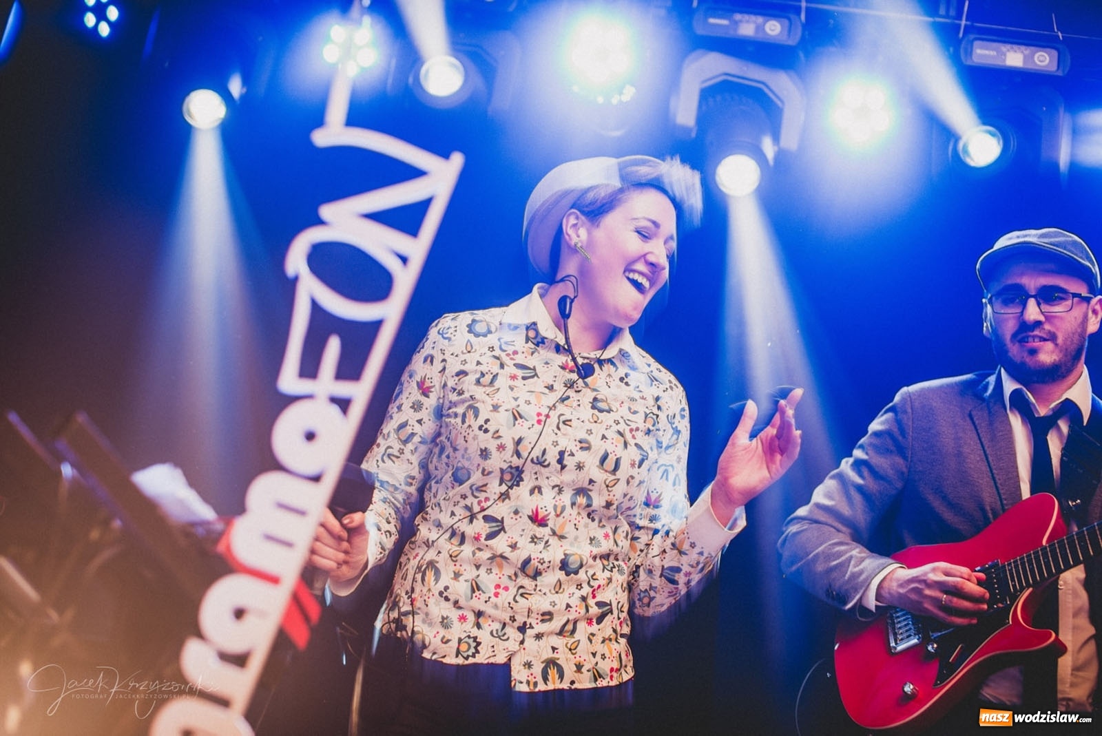 Zdjęcie w galerii na portalu naszwodzislaw.com: #hot16challenge2 - RAP z Gramofonu wiadomości z regionu