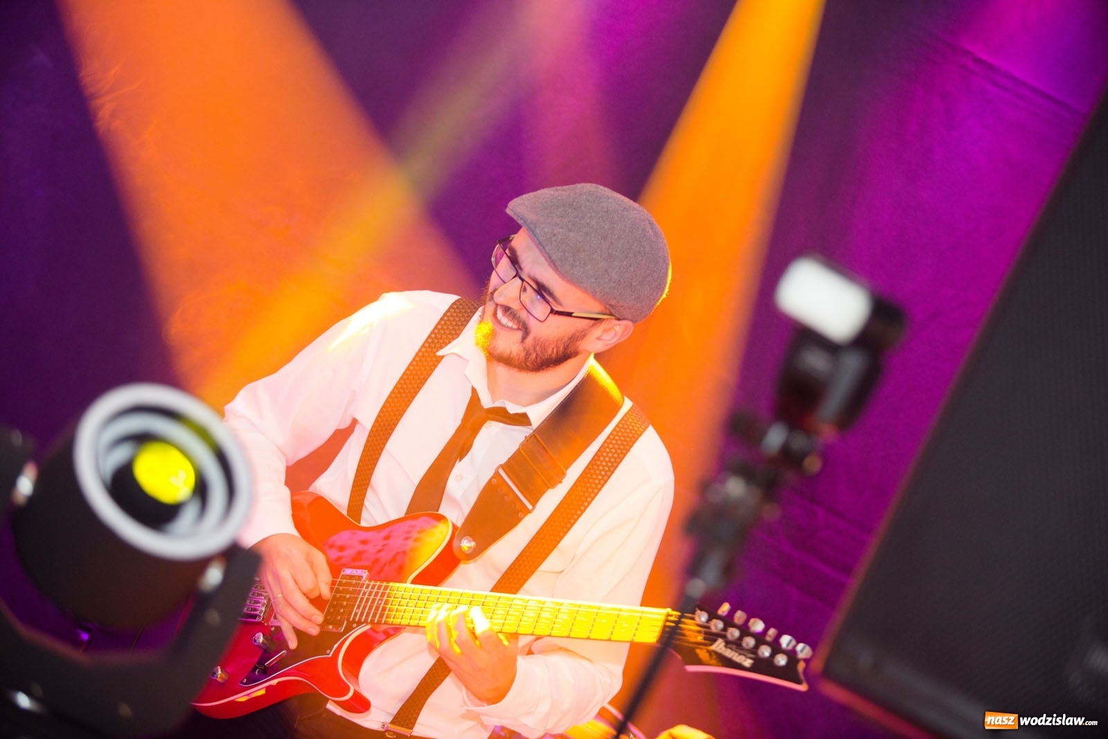 Zdjęcie w galerii na portalu naszwodzislaw.com: #hot16challenge2 - RAP z Gramofonu wiadomości z regionu