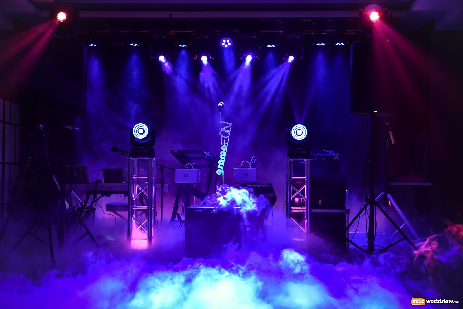 Zdjęcie w galerii na portalu naszwodzislaw.com: #hot16challenge2 - RAP z Gramofonu wiadomości z regionu