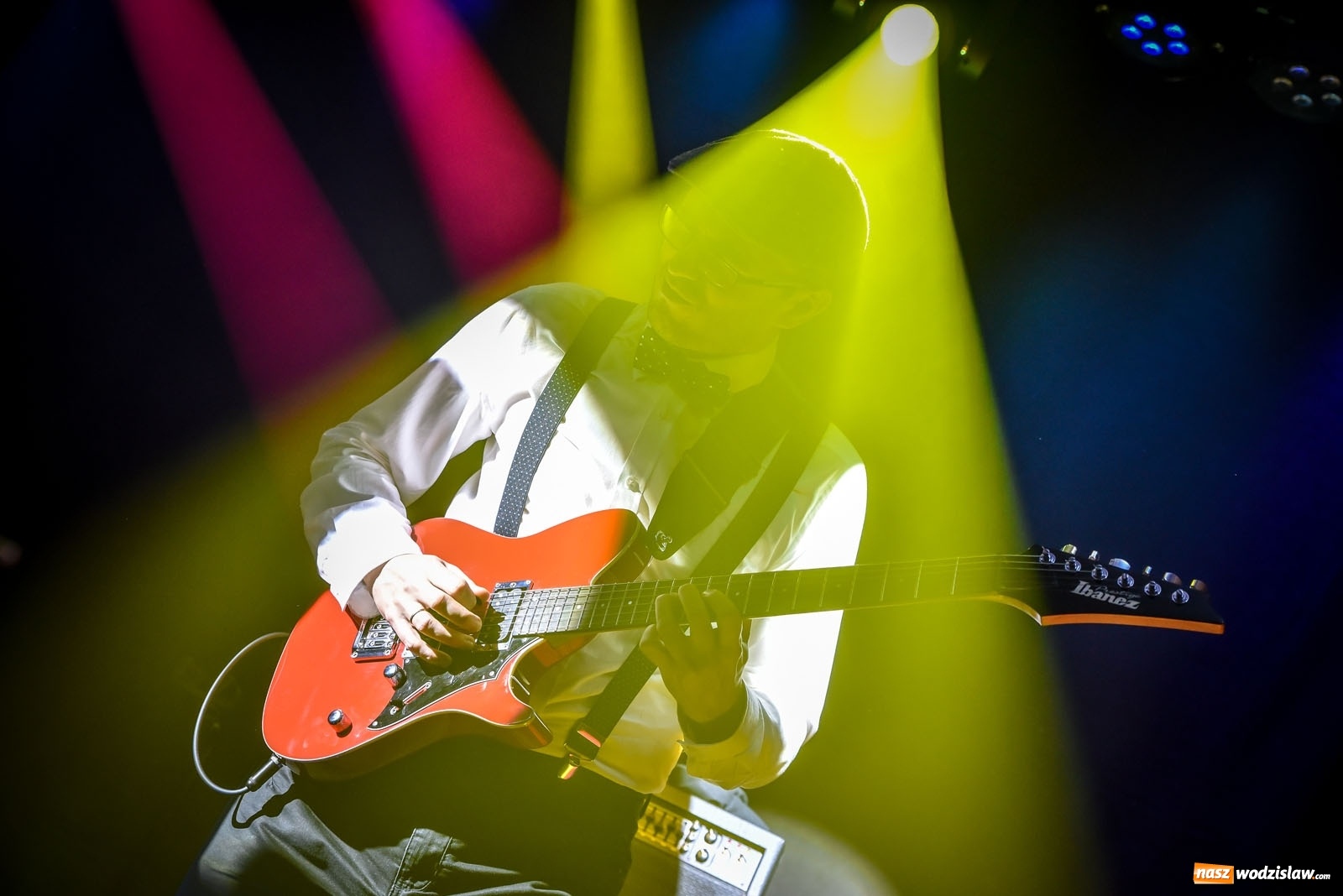 Zdjęcie w galerii na portalu naszwodzislaw.com: #hot16challenge2 - RAP z Gramofonu wiadomości z regionu