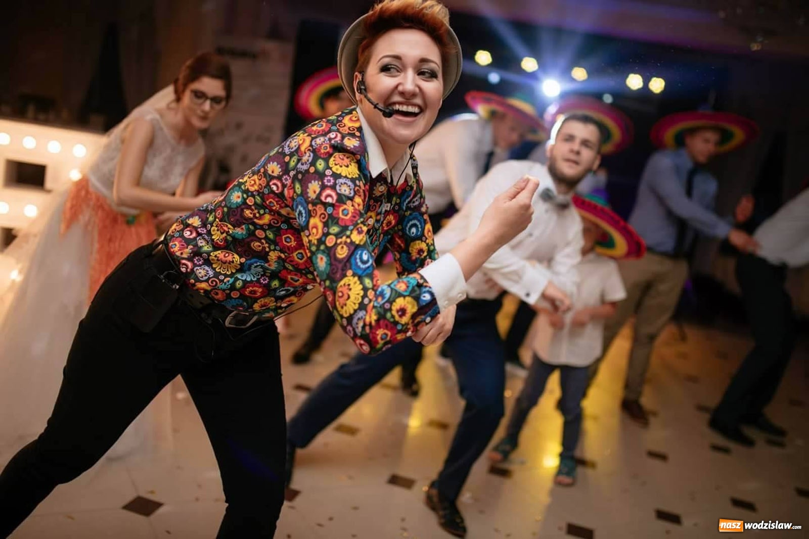 Zdjęcie w galerii na portalu naszwodzislaw.com: #hot16challenge2 - RAP z Gramofonu wiadomości z regionu