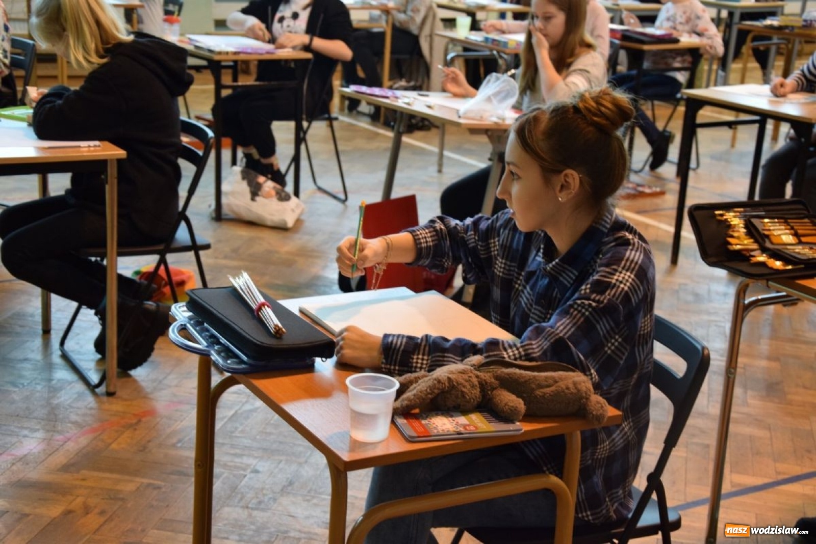 Zdjęcie w galerii na portalu naszwodzislaw.com: Co by było, gdyby światem rządzili artyści i poeci? wiadomości z regionu