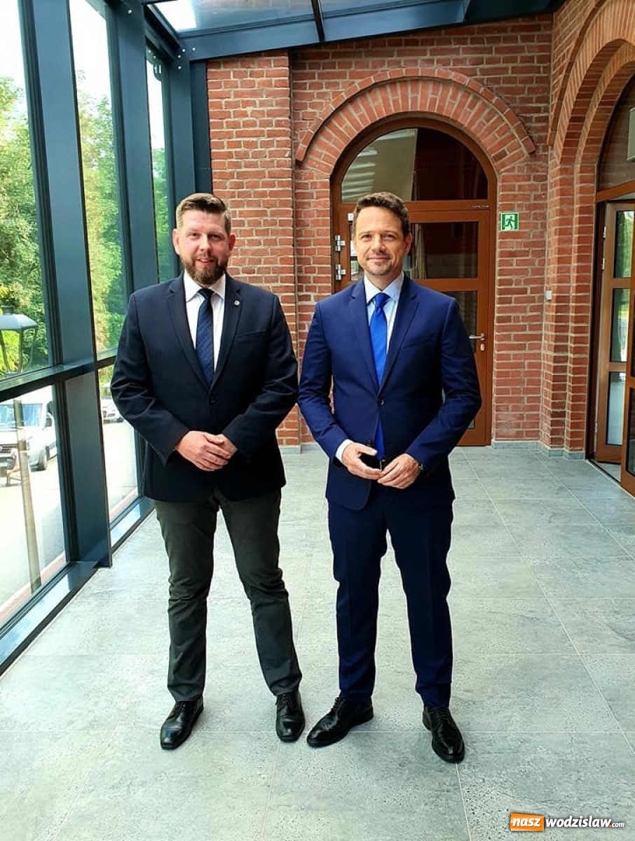 Zdjęcie w galerii na portalu naszwodzislaw.com: Trzaskowski na Śląsku: rząd nie radzi sobie z epidemią; prezydent nie zrobił kompletnie nic  wiadomości z regionu