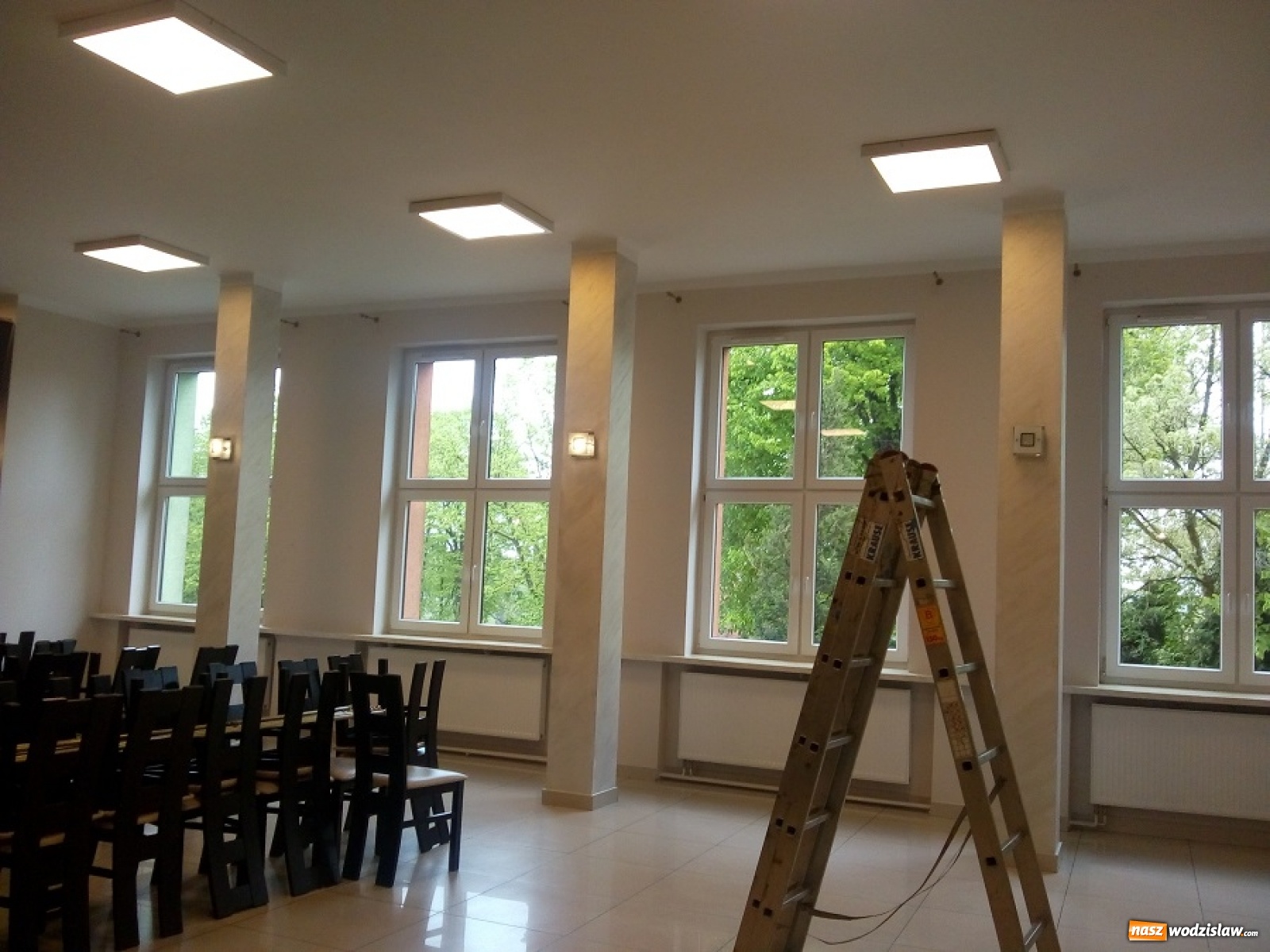 Zdjęcie w galerii na portalu naszwodzislaw.com: Mszana. Gminne placówki wykorzystują przymusową izolację na bieżące prace i remonty wiadomości z regionu