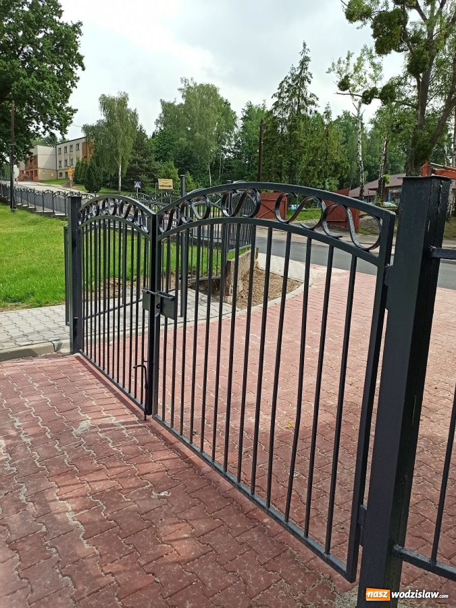 Zdjęcie w galerii na portalu naszwodzislaw.com: Mszana. Gminne placówki wykorzystują przymusową izolację na bieżące prace i remonty wiadomości z regionu