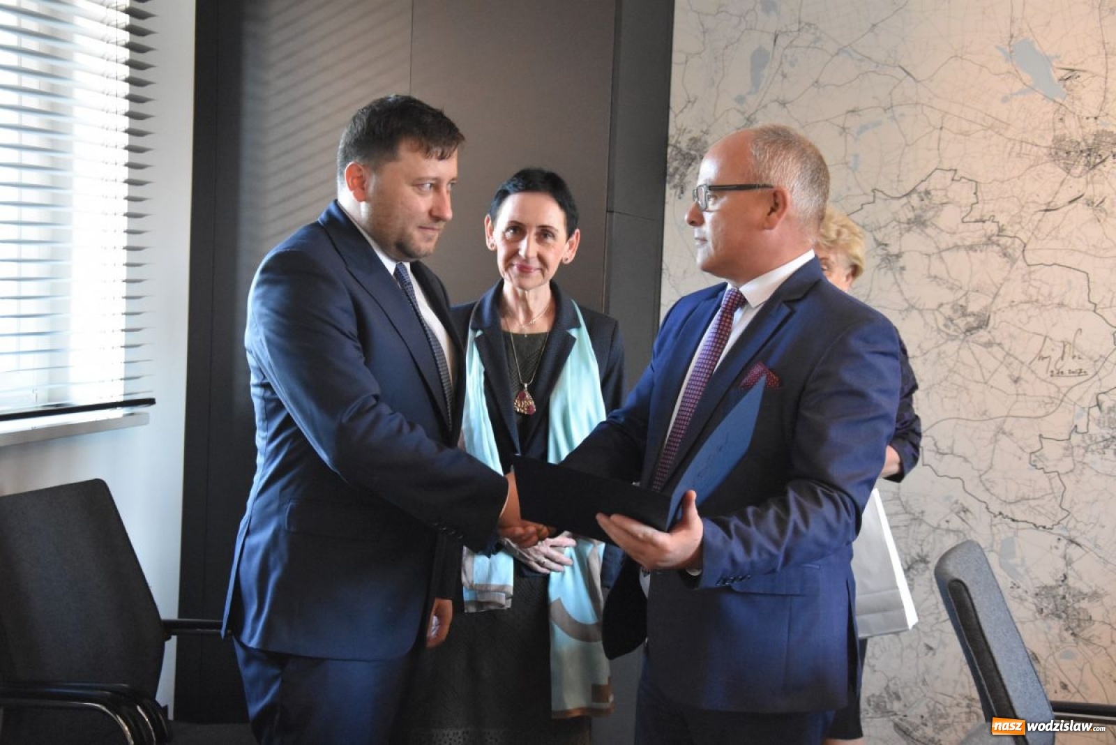 Zdjęcie w galerii na portalu naszwodzislaw.com: Znamy nowego dyrektora domów dziecka wiadomości z regionu