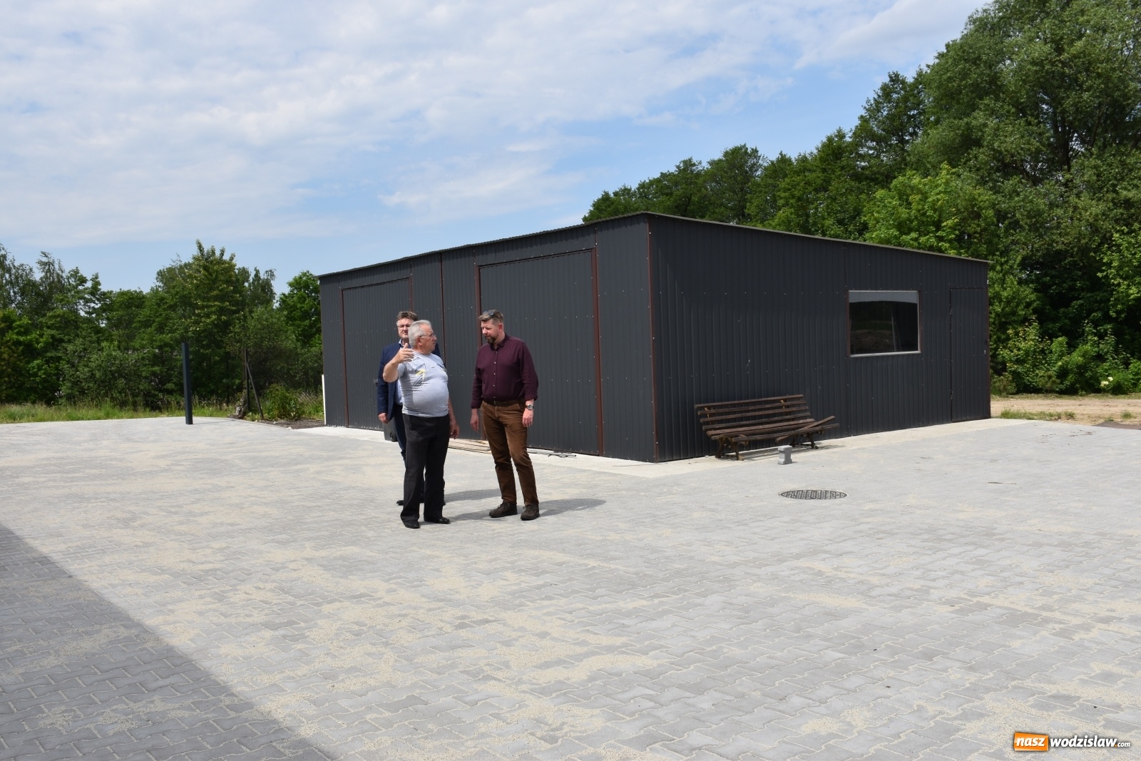 Zdjęcie w galerii na portalu naszwodzislaw.com: OSP Turzyczka zyskuje na nowym wyglądzie wiadomości z regionu