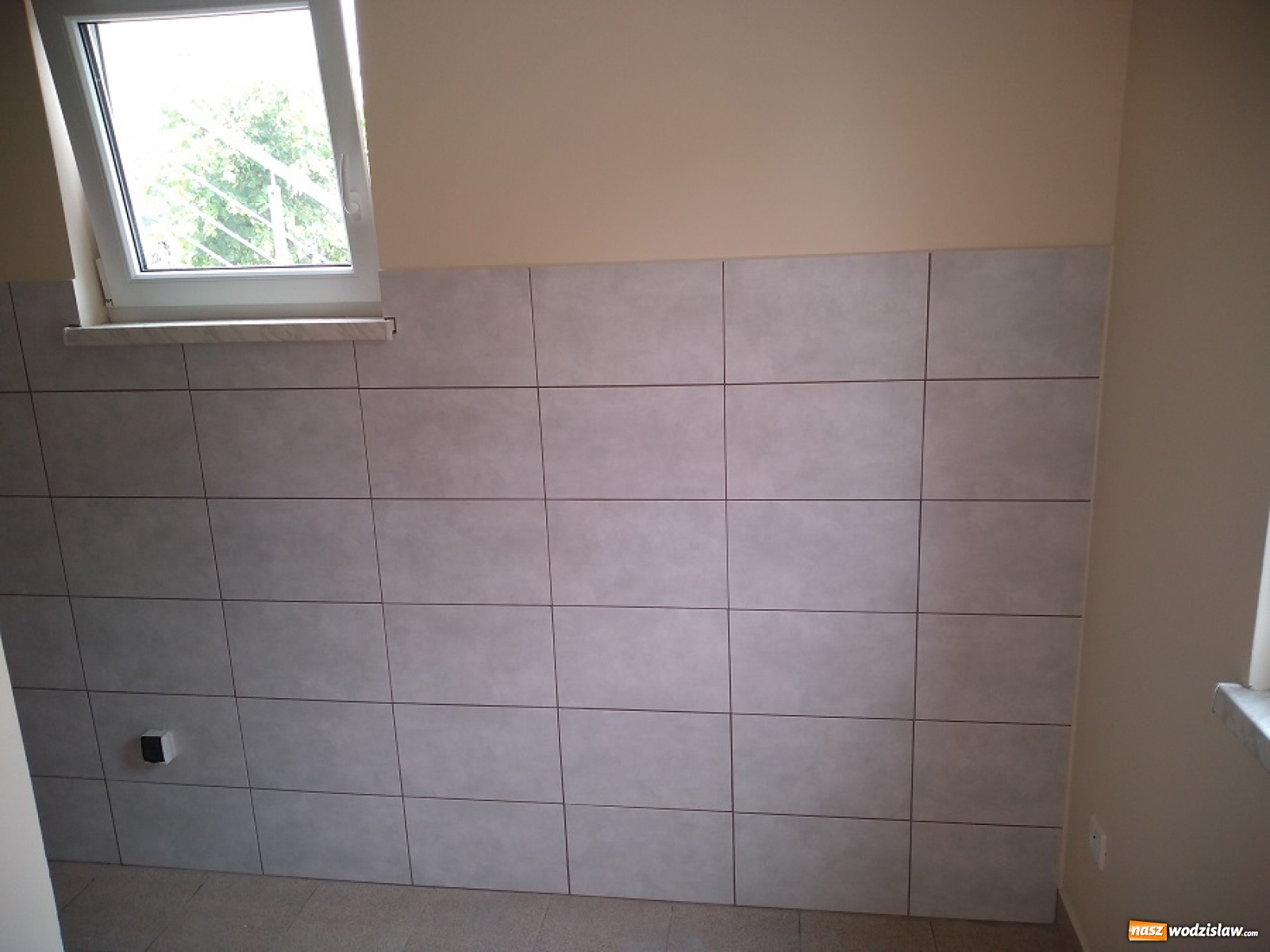 Zdjęcie w galerii na portalu naszwodzislaw.com: Drobne remonty w mszańskim ośrodku sportu wiadomości z regionu