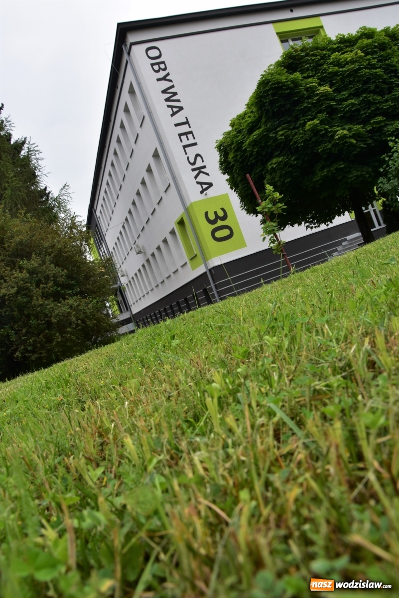 Zdjęcie w galerii na portalu naszwodzislaw.com: Szkoła w Rydułtowach pięknieje w oczach [FOTO] wiadomości z regionu