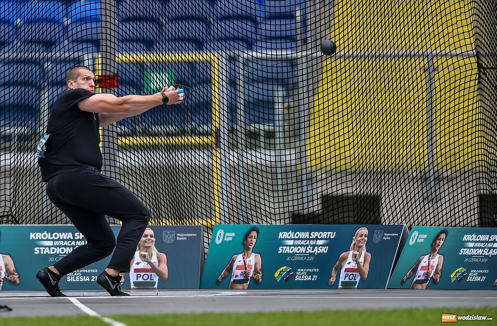 Zdjęcie w galerii na portalu naszwodzislaw.com: Królowa sportu gościła dziś w Kotle Czarownic wiadomości z regionu