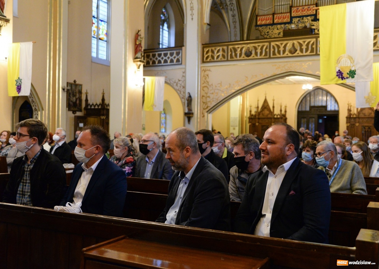 Zdjęcie w galerii na portalu naszwodzislaw.com: Podróż do świata, którego już nie ma. Promocja książki Sławomira Kulpy wiadomości z regionu