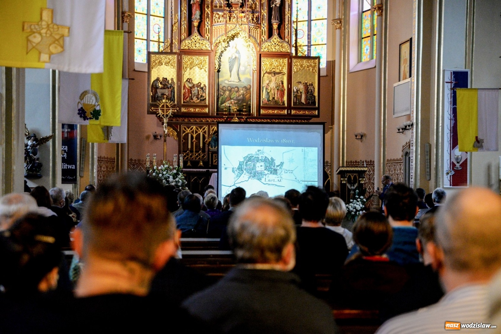 Zdjęcie w galerii na portalu naszwodzislaw.com: Podróż do świata, którego już nie ma. Promocja książki Sławomira Kulpy wiadomości z regionu