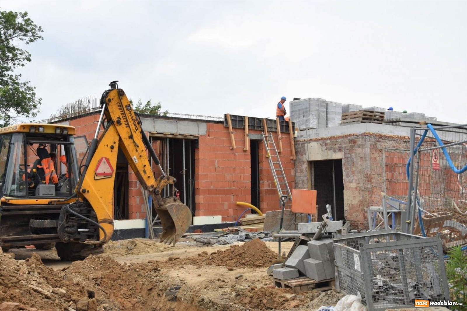 Zdjęcie w galerii na portalu naszwodzislaw.com: Budowa Oazy aktywności nabiera tempa [FOTO] wiadomości z regionu