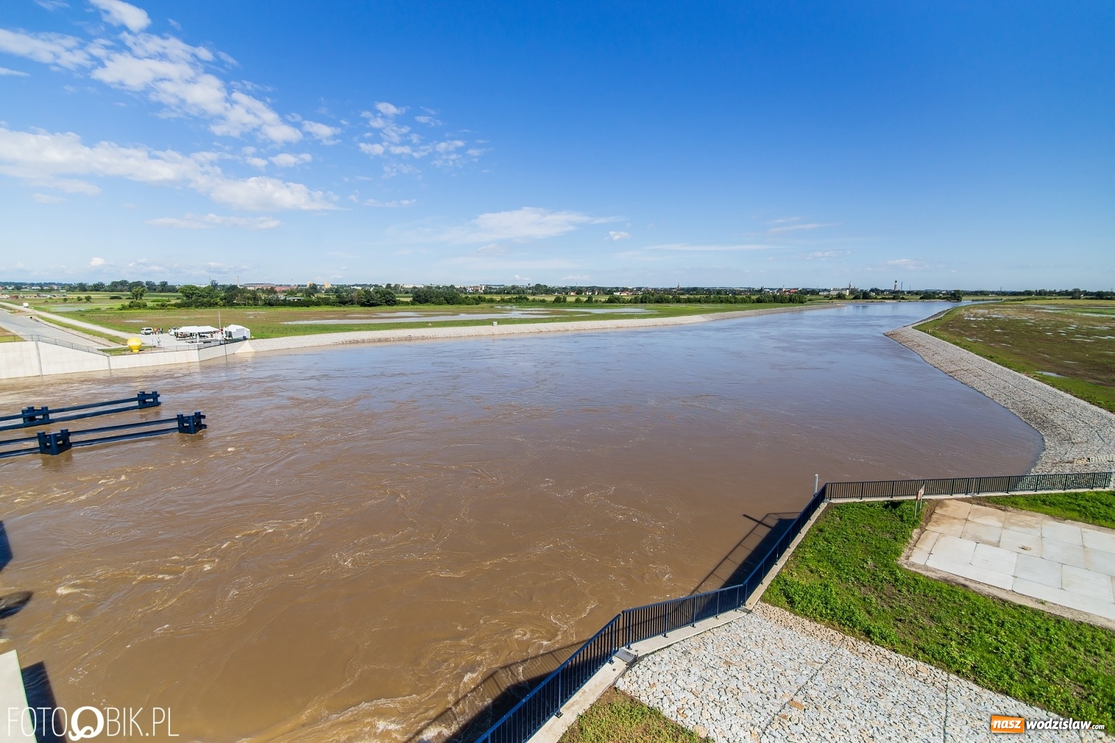 Zdjęcie w galerii na portalu naszwodzislaw.com: Zbiornik Racibórz oficjalnie otwarty. Nie ostatni raz! [FOTO i WIDEO] wiadomości z regionu