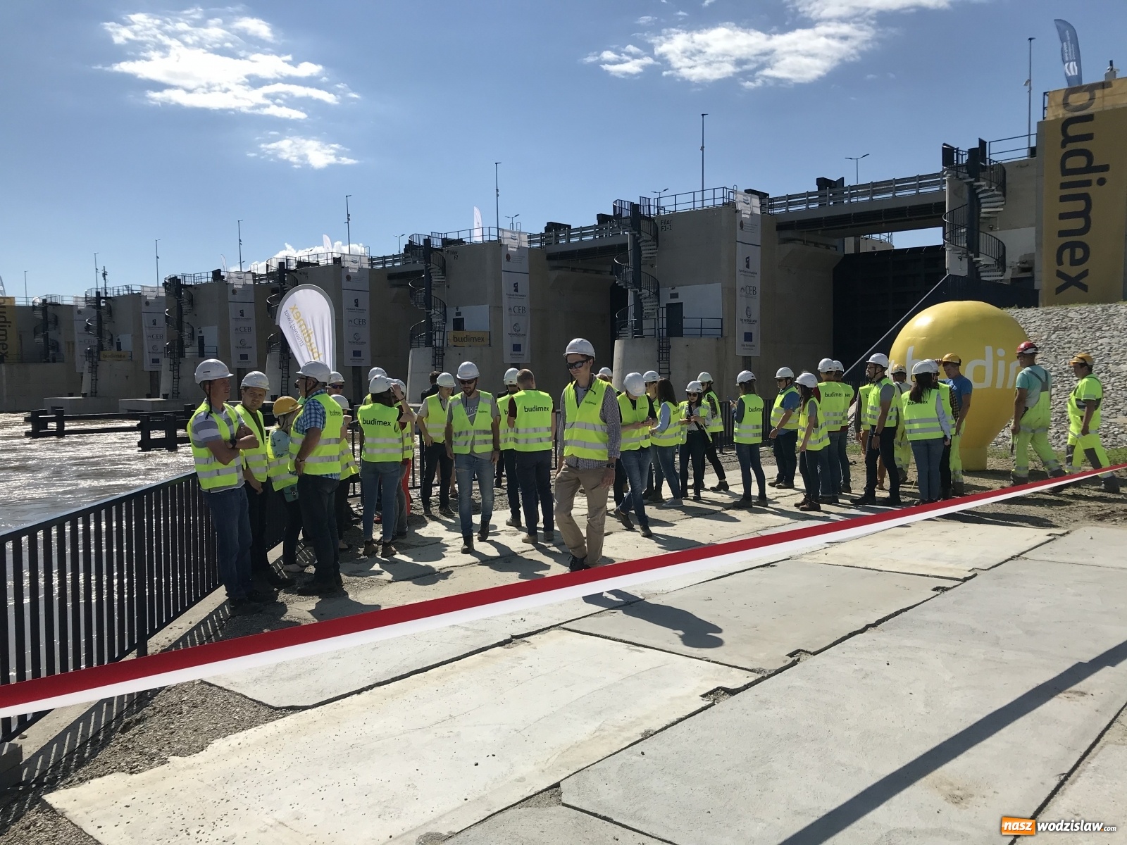 Zdjęcie w galerii na portalu naszwodzislaw.com: Nie odpuścili! Ekipa Budimexu stoi za sukcesem przy budowie zbiornika Racibórz wiadomości z regionu