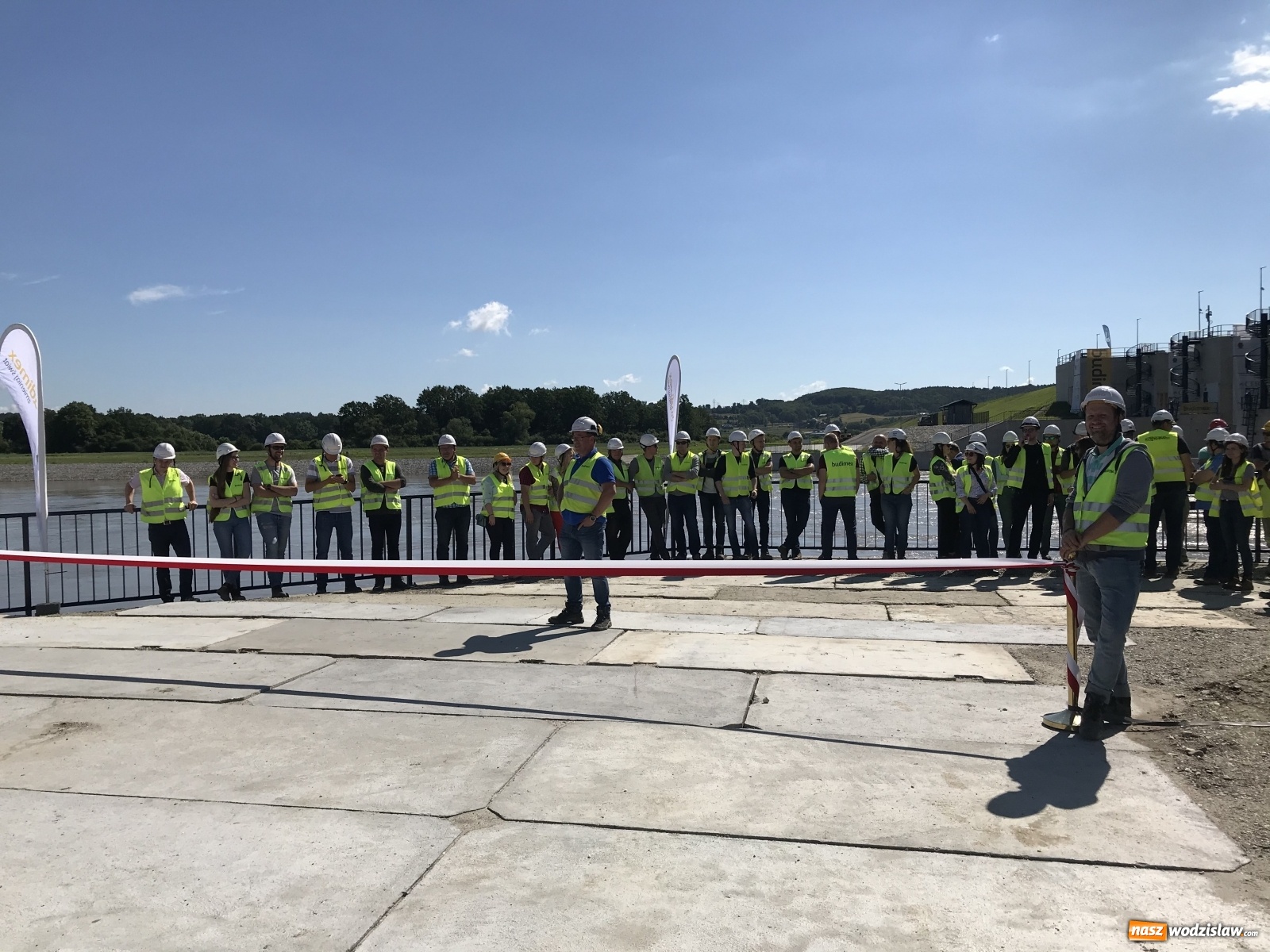 Zdjęcie w galerii na portalu naszwodzislaw.com: Nie odpuścili! Ekipa Budimexu stoi za sukcesem przy budowie zbiornika Racibórz wiadomości z regionu