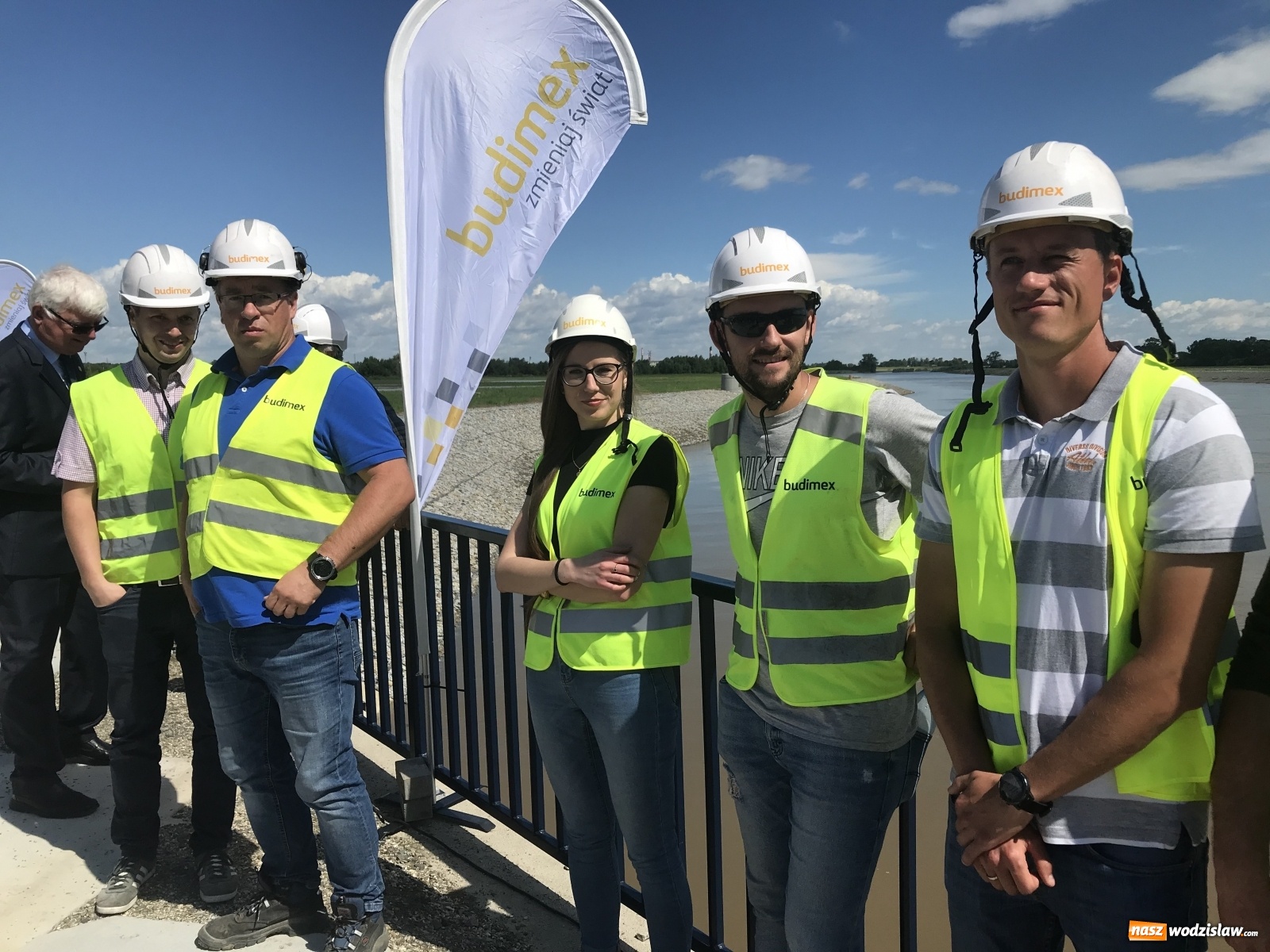 Zdjęcie w galerii na portalu naszwodzislaw.com: Nie odpuścili! Ekipa Budimexu stoi za sukcesem przy budowie zbiornika Racibórz wiadomości z regionu