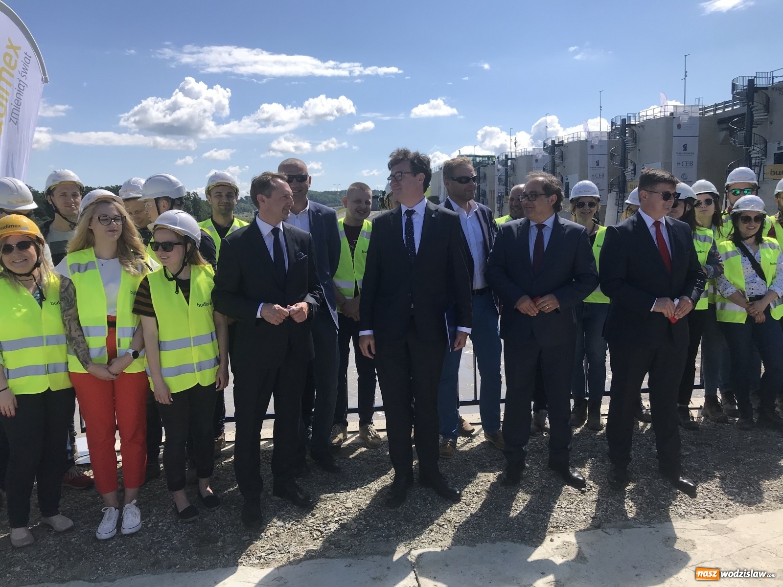 Zdjęcie w galerii na portalu naszwodzislaw.com: Nie odpuścili! Ekipa Budimexu stoi za sukcesem przy budowie zbiornika Racibórz wiadomości z regionu
