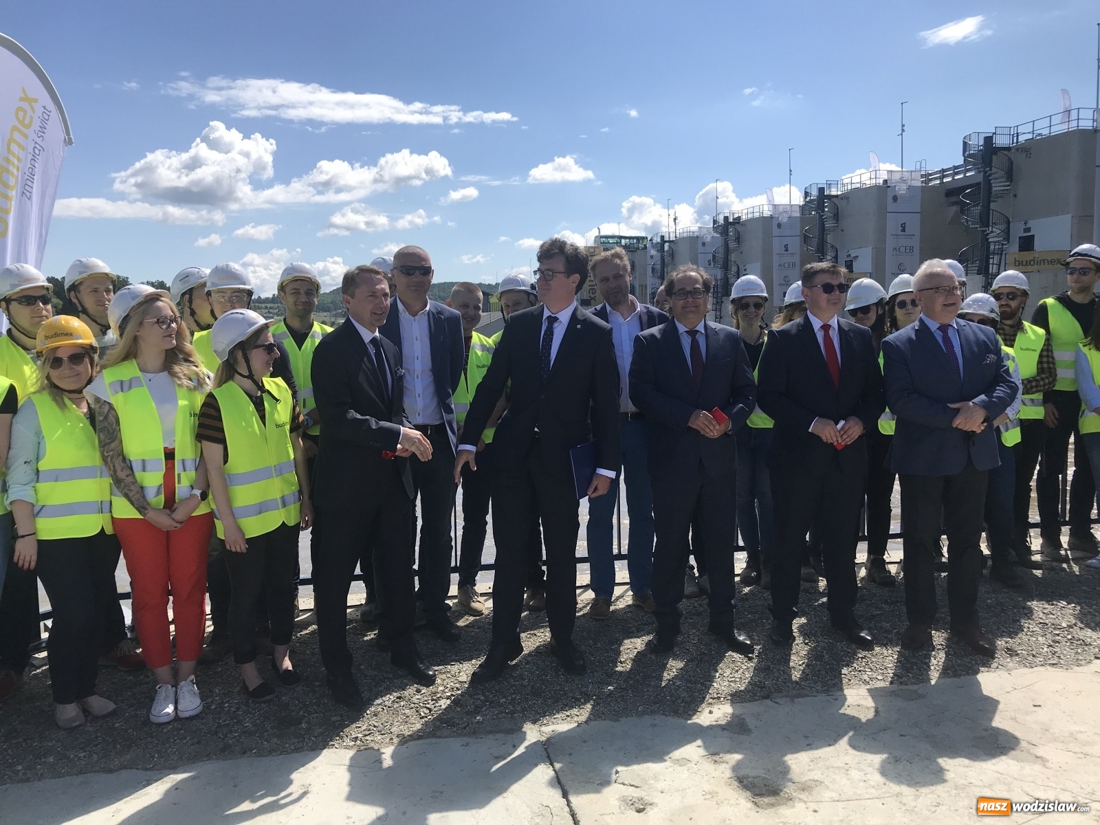 Zdjęcie w galerii na portalu naszwodzislaw.com: Nie odpuścili! Ekipa Budimexu stoi za sukcesem przy budowie zbiornika Racibórz wiadomości z regionu