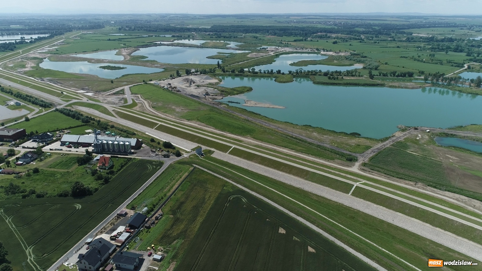 Zdjęcie w galerii na portalu naszwodzislaw.com: Mało znane fakty dotyczące zbiornika Racibórz [FOTO i WIDEO z lotu ptaka] wiadomości z regionu