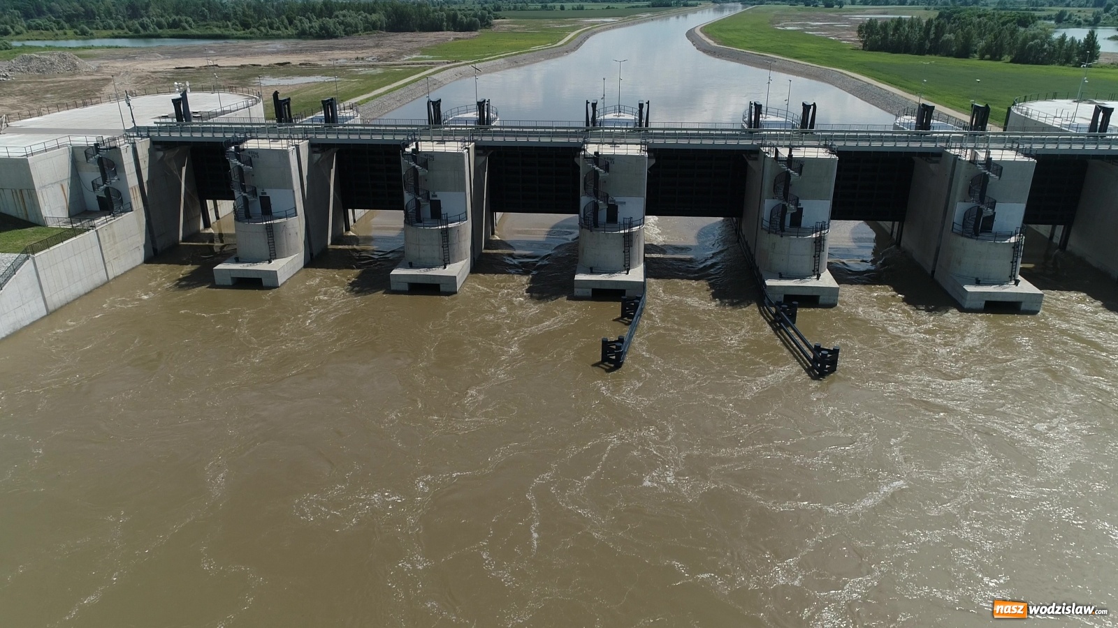 Zdjęcie w galerii na portalu naszwodzislaw.com: Mało znane fakty dotyczące zbiornika Racibórz [FOTO i WIDEO z lotu ptaka] wiadomości z regionu