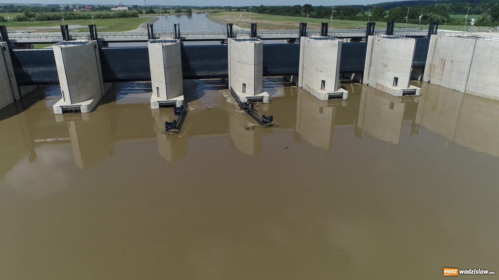 Zdjęcie w galerii na portalu naszwodzislaw.com: Mało znane fakty dotyczące zbiornika Racibórz [FOTO i WIDEO z lotu ptaka] wiadomości z regionu