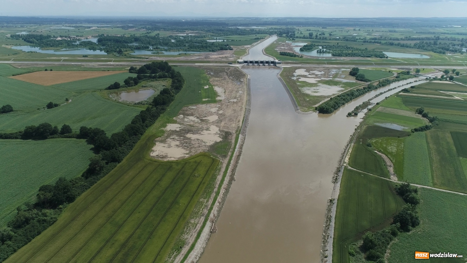 Zdjęcie w galerii na portalu naszwodzislaw.com: Mało znane fakty dotyczące zbiornika Racibórz [FOTO i WIDEO z lotu ptaka] wiadomości z regionu