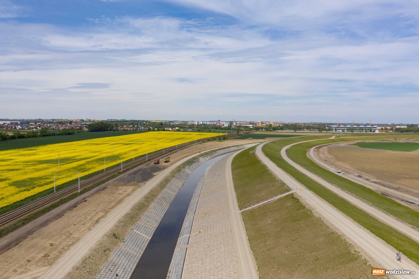 Zdjęcie w galerii na portalu naszwodzislaw.com: Mało znane fakty dotyczące zbiornika Racibórz [FOTO i WIDEO z lotu ptaka] wiadomości z regionu