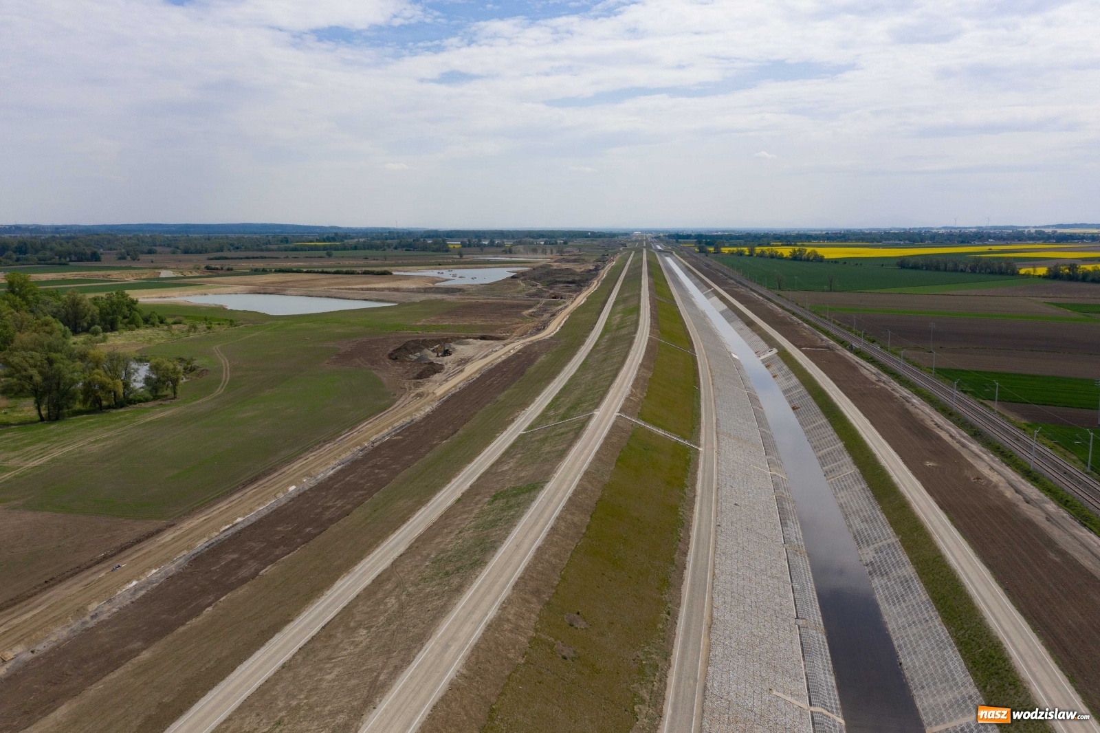 Zdjęcie w galerii na portalu naszwodzislaw.com: Mało znane fakty dotyczące zbiornika Racibórz [FOTO i WIDEO z lotu ptaka] wiadomości z regionu