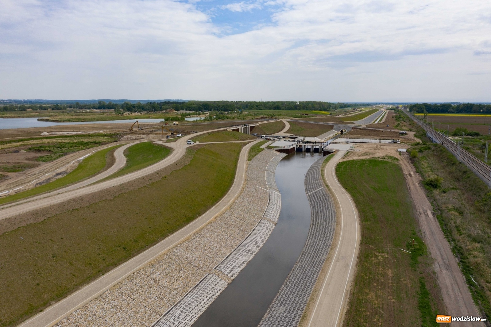 Zdjęcie w galerii na portalu naszwodzislaw.com: Mało znane fakty dotyczące zbiornika Racibórz [FOTO i WIDEO z lotu ptaka] wiadomości z regionu