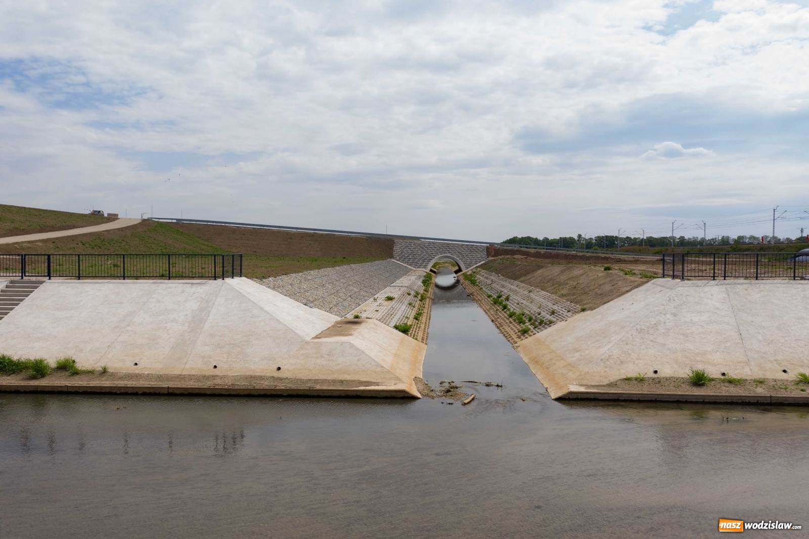 Zdjęcie w galerii na portalu naszwodzislaw.com: Mało znane fakty dotyczące zbiornika Racibórz [FOTO i WIDEO z lotu ptaka] wiadomości z regionu