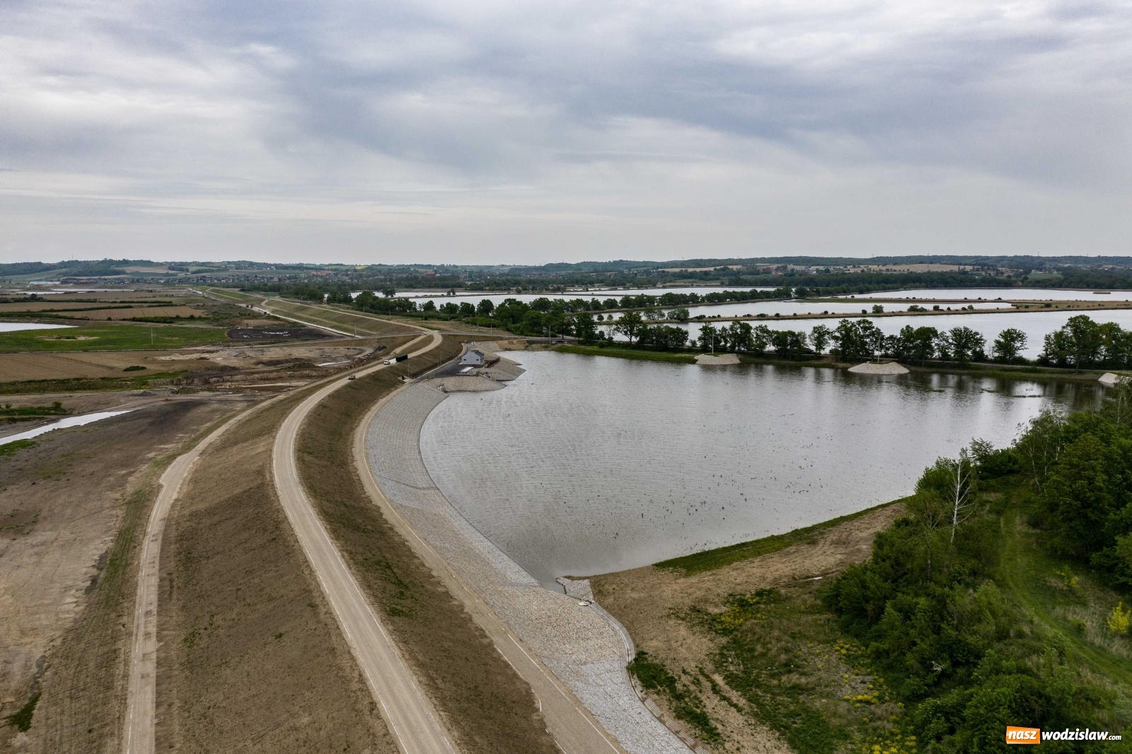 Zdjęcie w galerii na portalu naszwodzislaw.com: Mało znane fakty dotyczące zbiornika Racibórz [FOTO i WIDEO z lotu ptaka] wiadomości z regionu