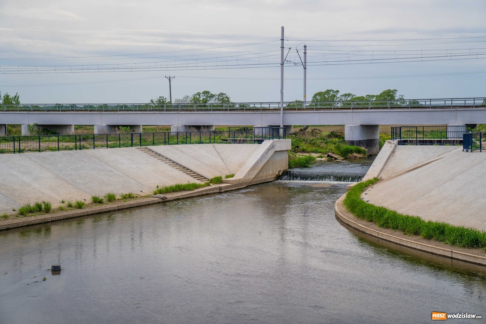 Zdjęcie w galerii na portalu naszwodzislaw.com: Mało znane fakty dotyczące zbiornika Racibórz [FOTO i WIDEO z lotu ptaka] wiadomości z regionu